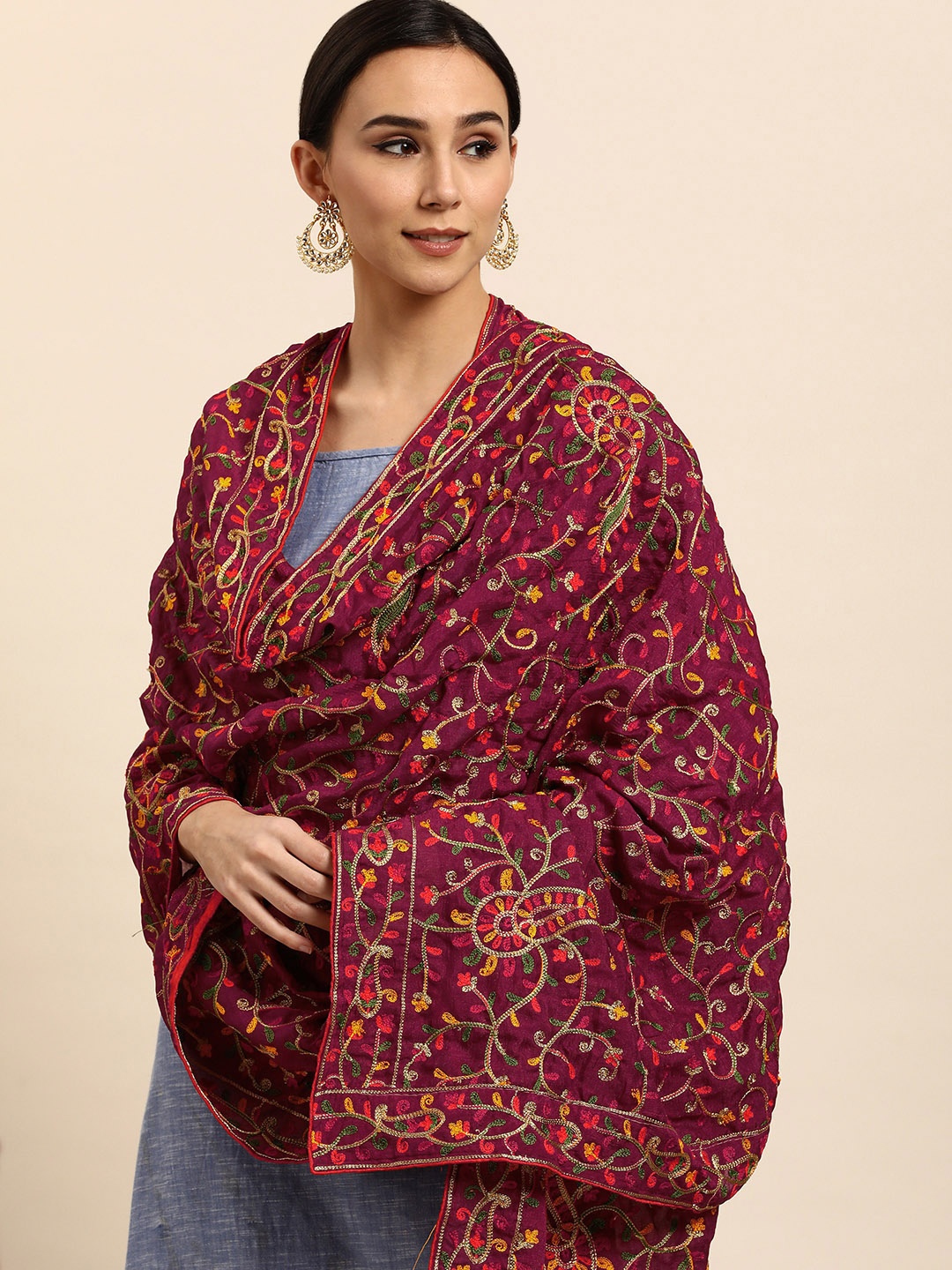

VASTRANAND Burgundy Ethnic Motifs Embroidered Dupatta