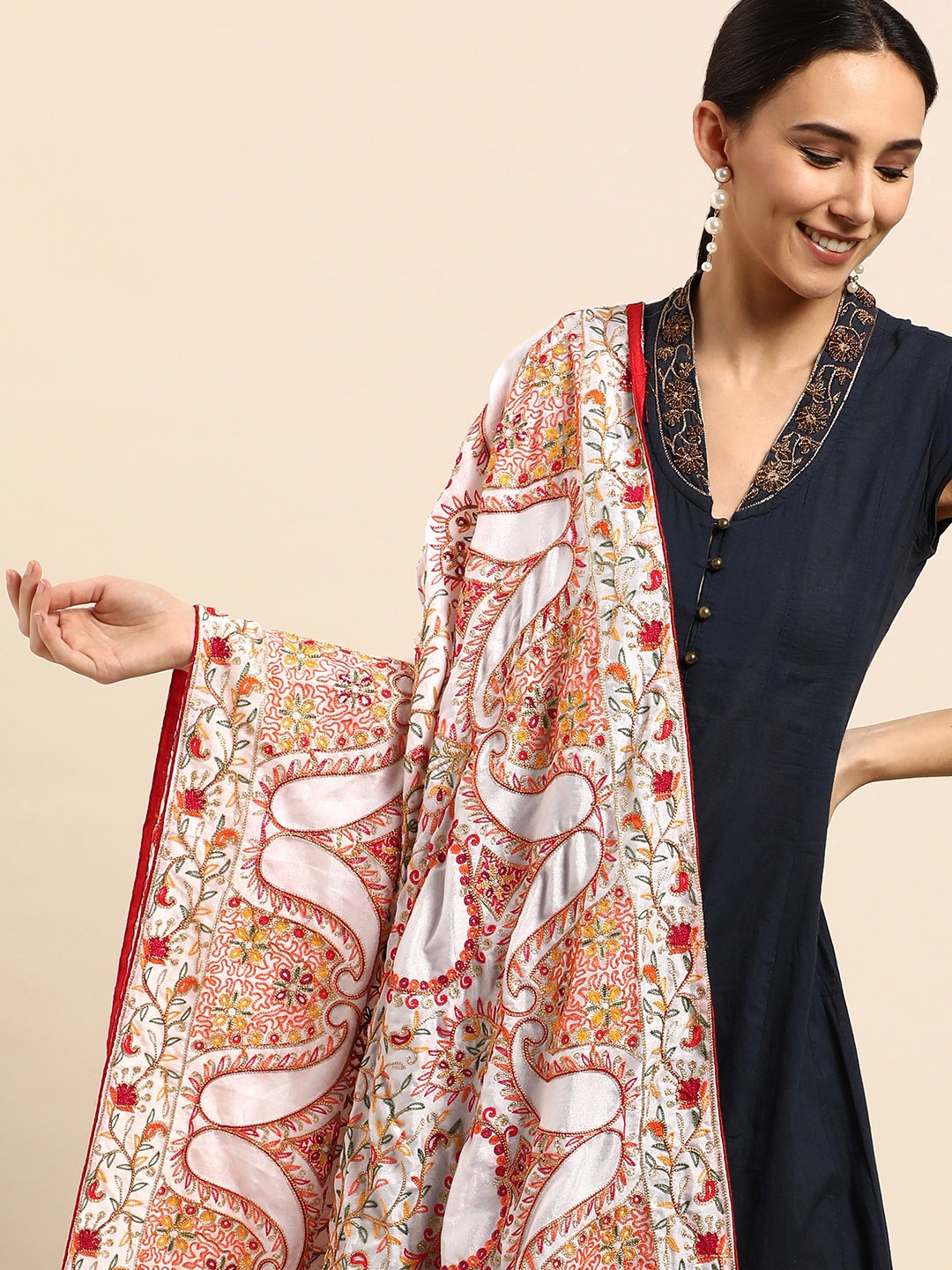 

VASTRANAND White & Red Ethnic Motifs Embroidered Dupatta