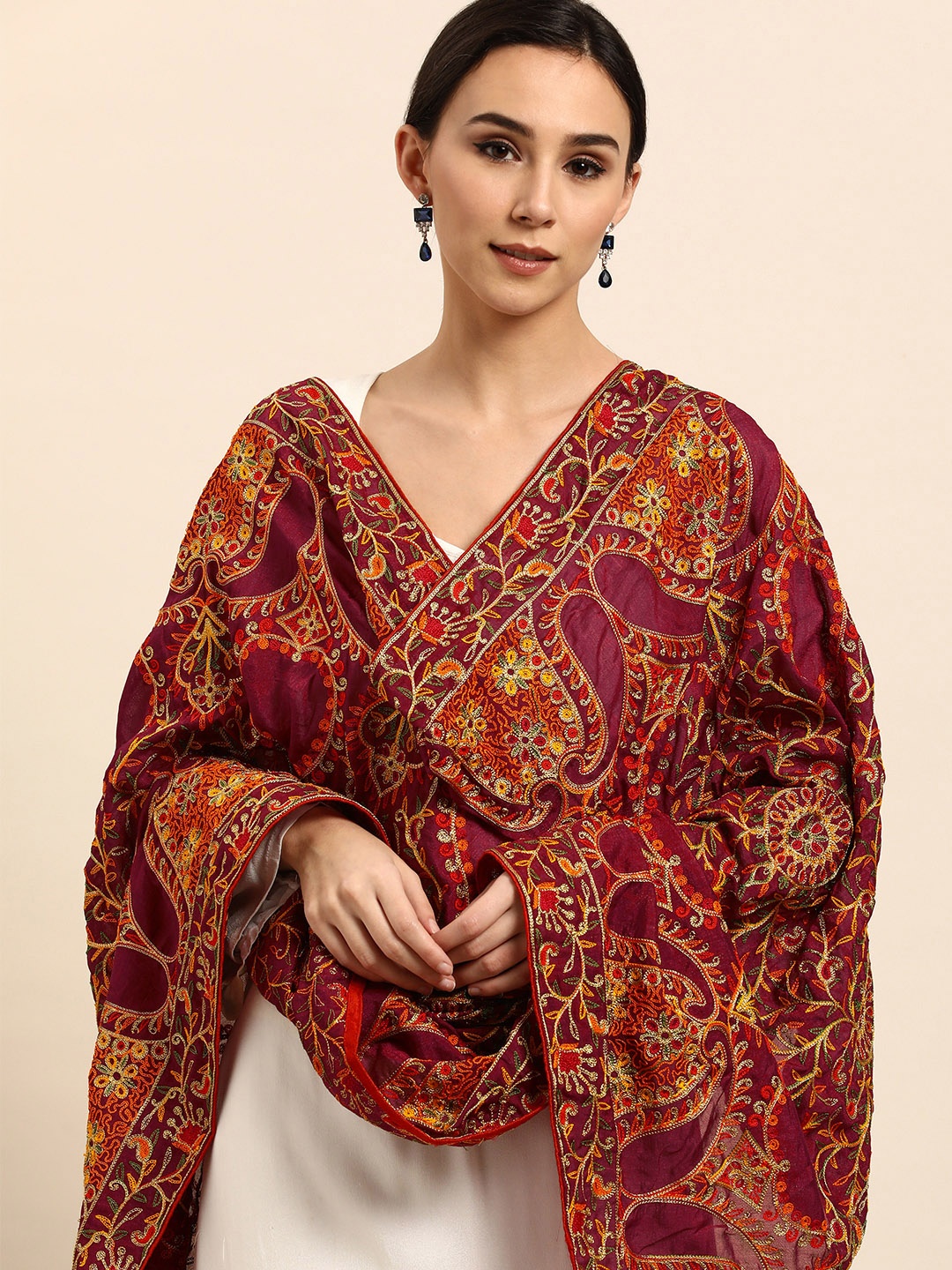 

VASTRANAND Burgundy & Red Ethnic Motifs Embroidered Dupatta