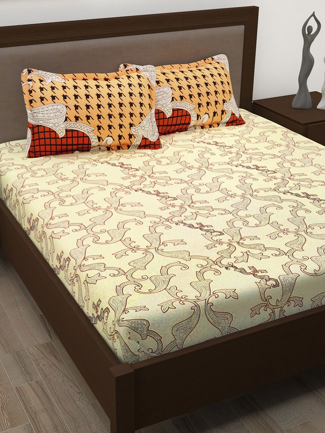 

Story@home Cream Ethnic Motifs 152 TC Queen Bedsheet with 2 Pillow Covers