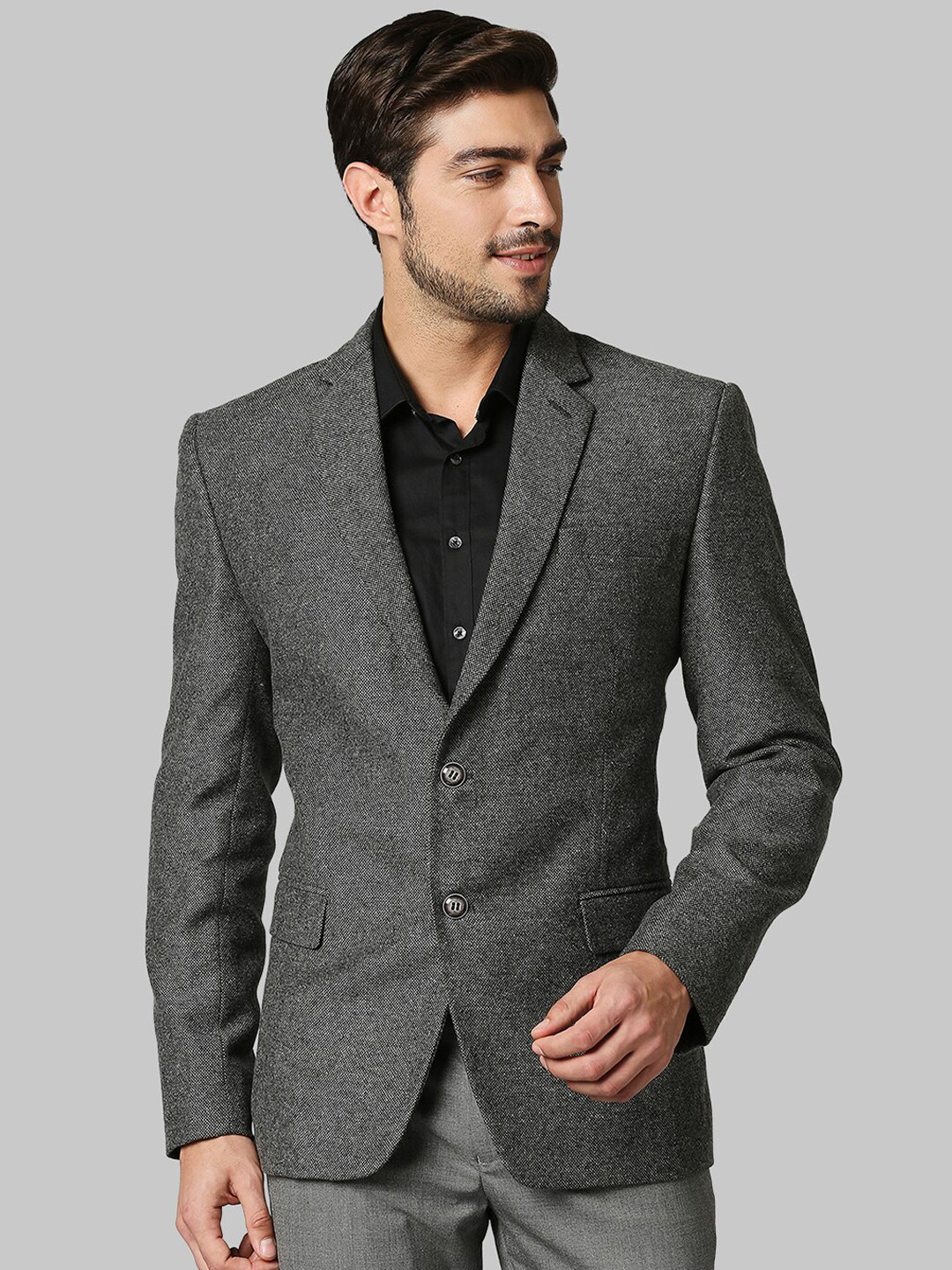 

Raymond Men Grey Solid Single-Breasted Formal Blazer