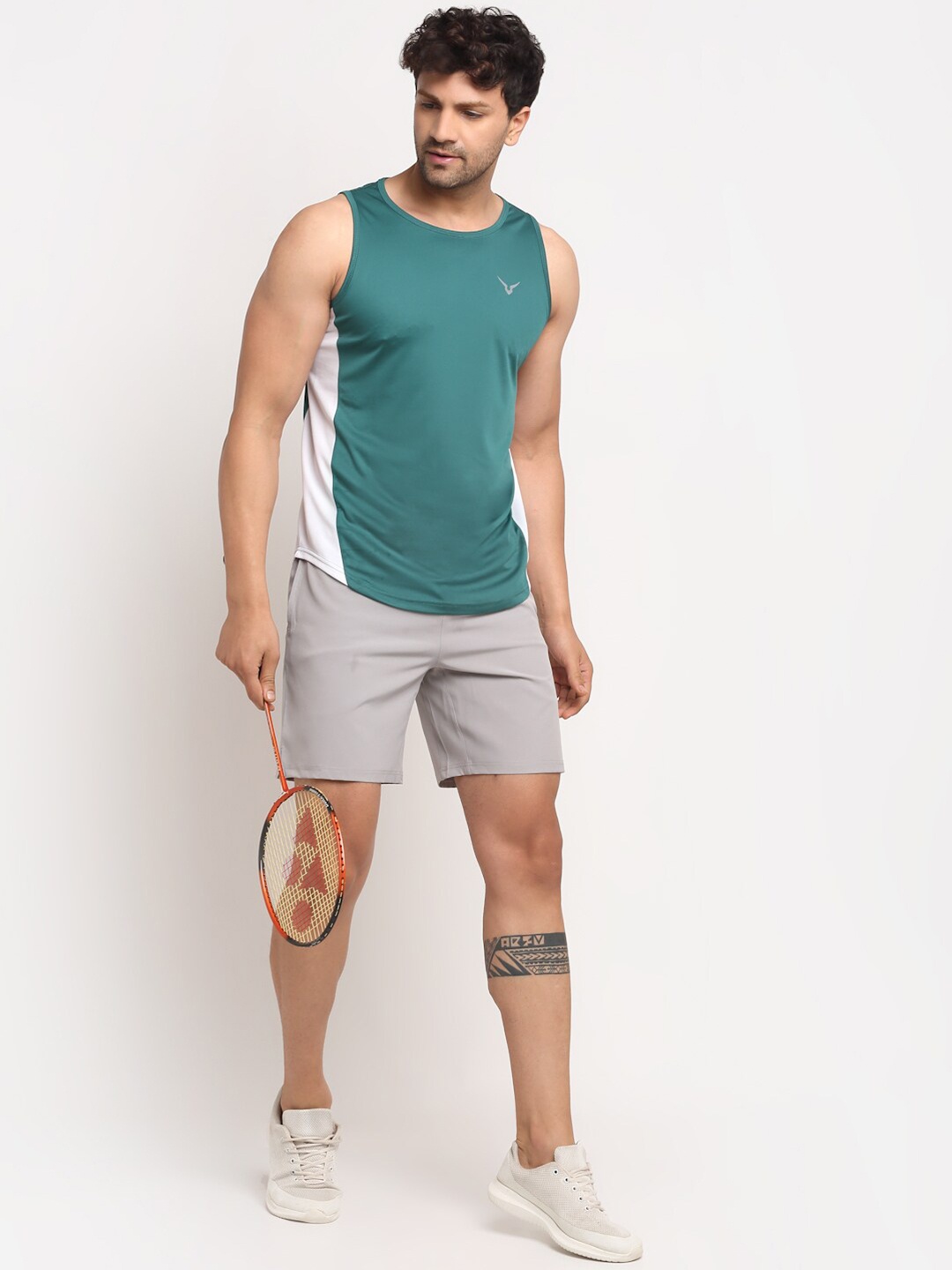 

Invincible Men Contrast Detail Vest, Green