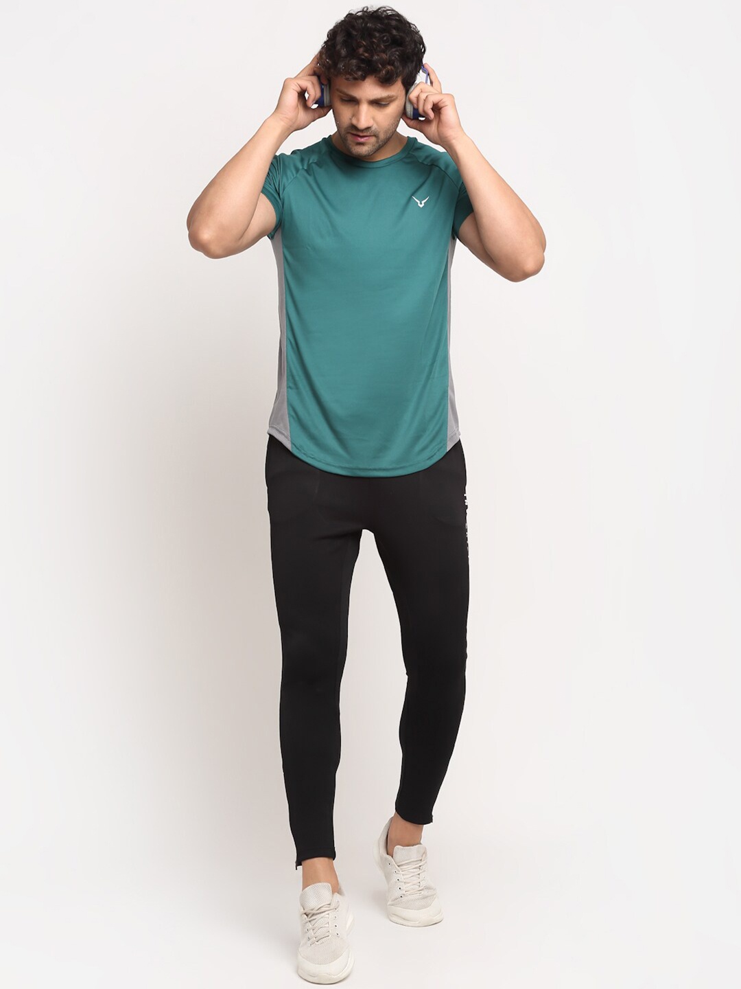 

Invincible Contrast T-shirt, Green