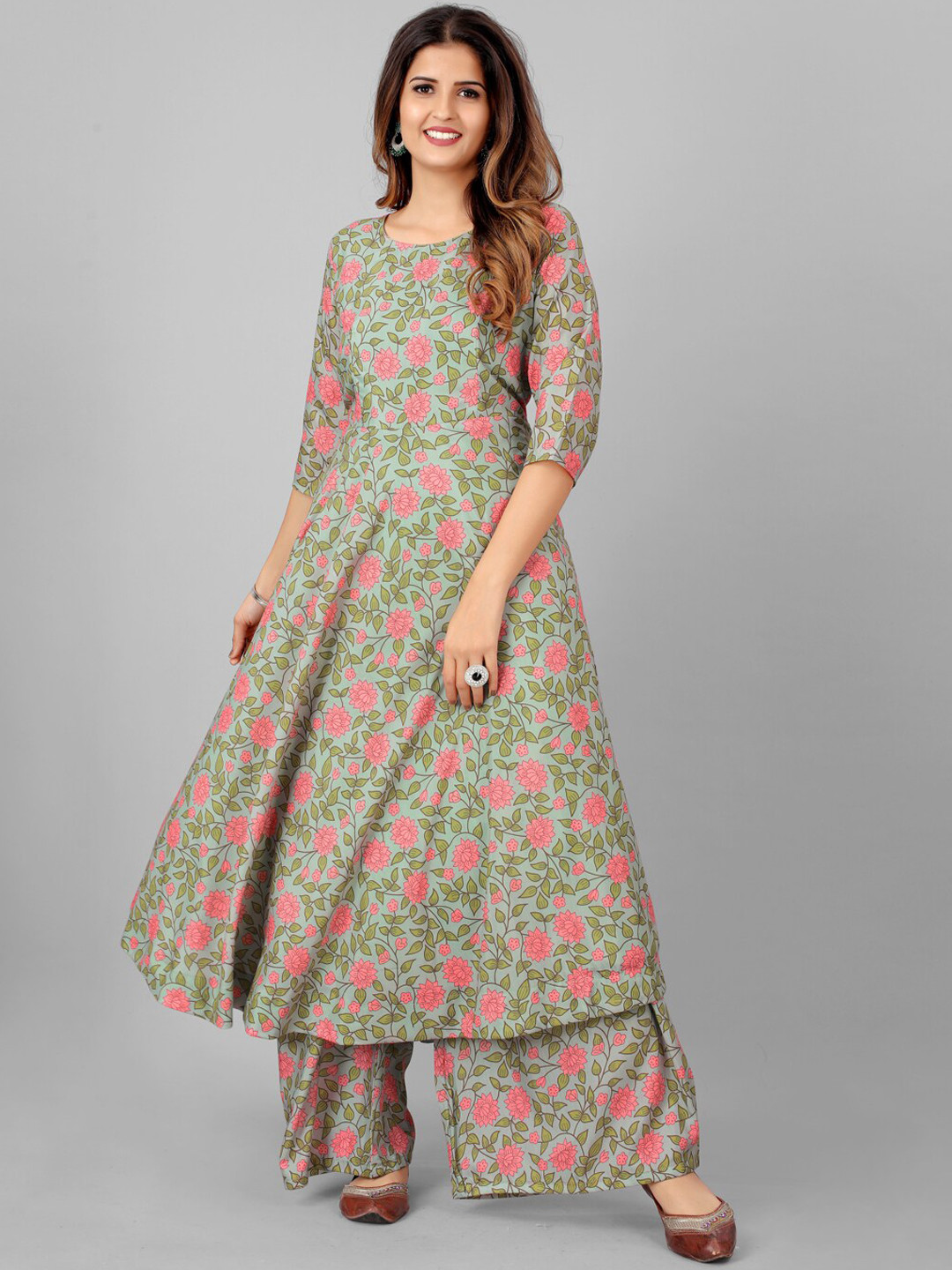 

SHOPGARB Women Sea Green Floral Printed Kurta with Palazzos