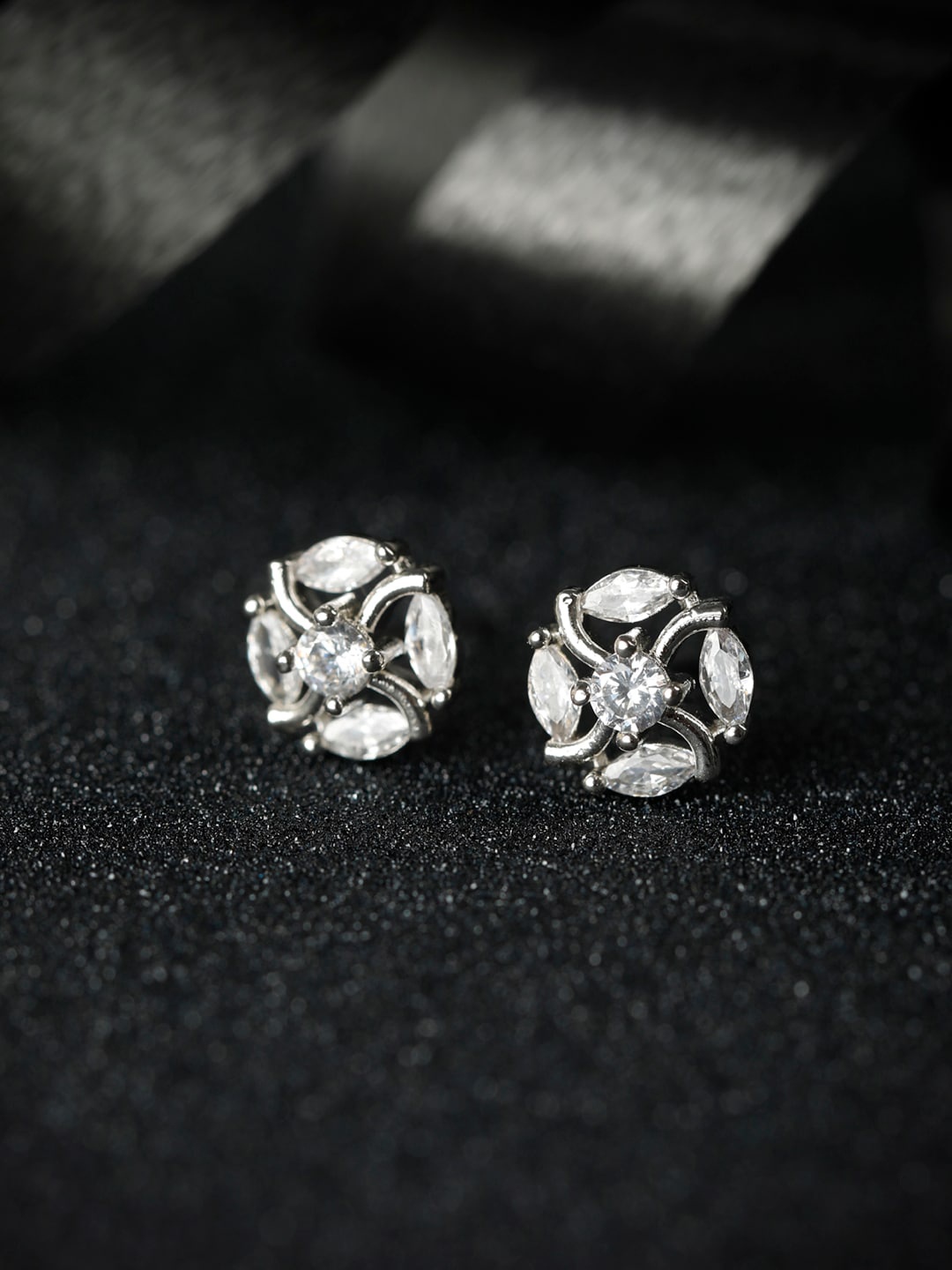 

SHEER by Priyaasi Woman 925 Sterling Silver Floral Studs Earrings
