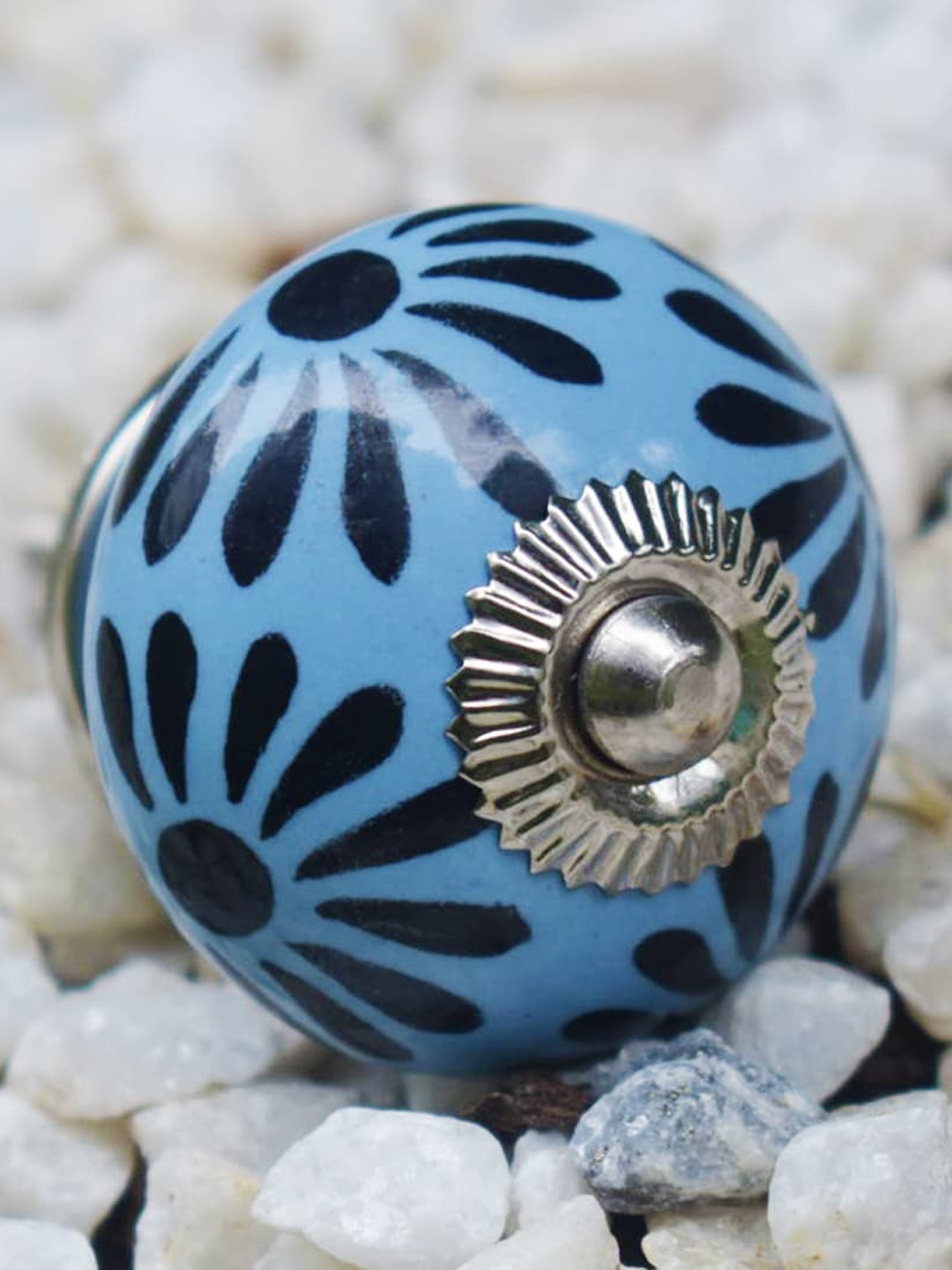 

The Decor Mart Set Of 4 Blue & Black Ceremic Decorative Knobs
