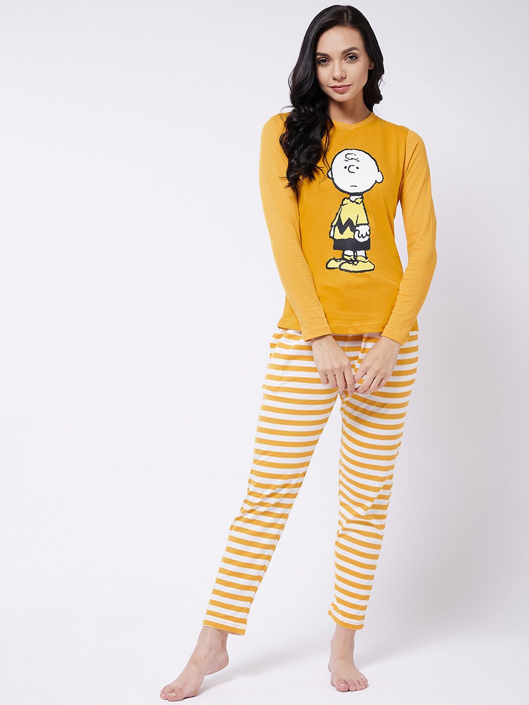 

Vvoguish Women Yellow Printed Night suit