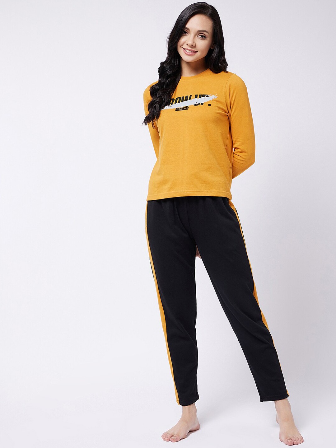 

Vvoguish Women Yellow & Black Printed Night suit
