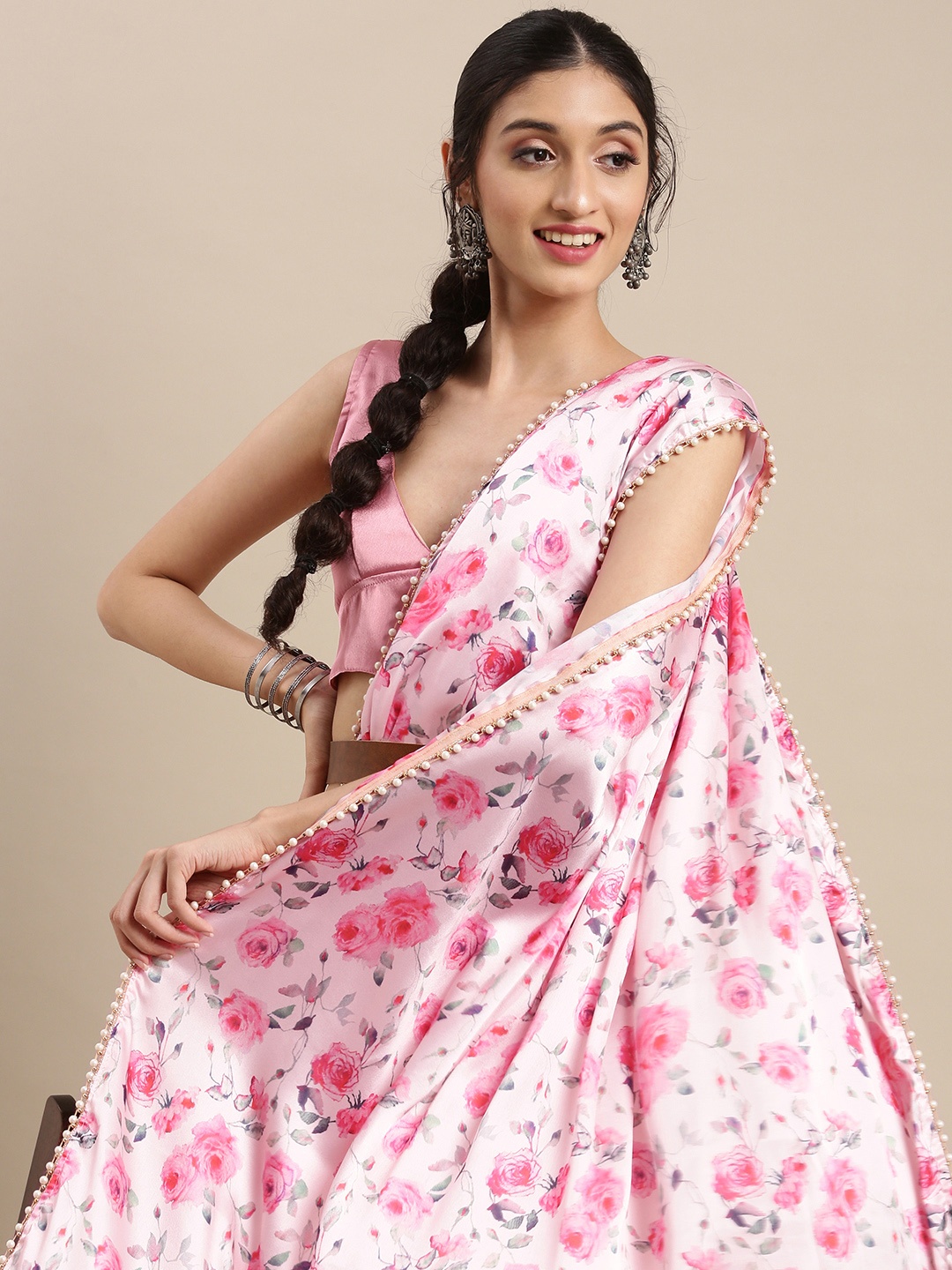 

LOOKNBOOK ART Pink & Off White Floral Saree
