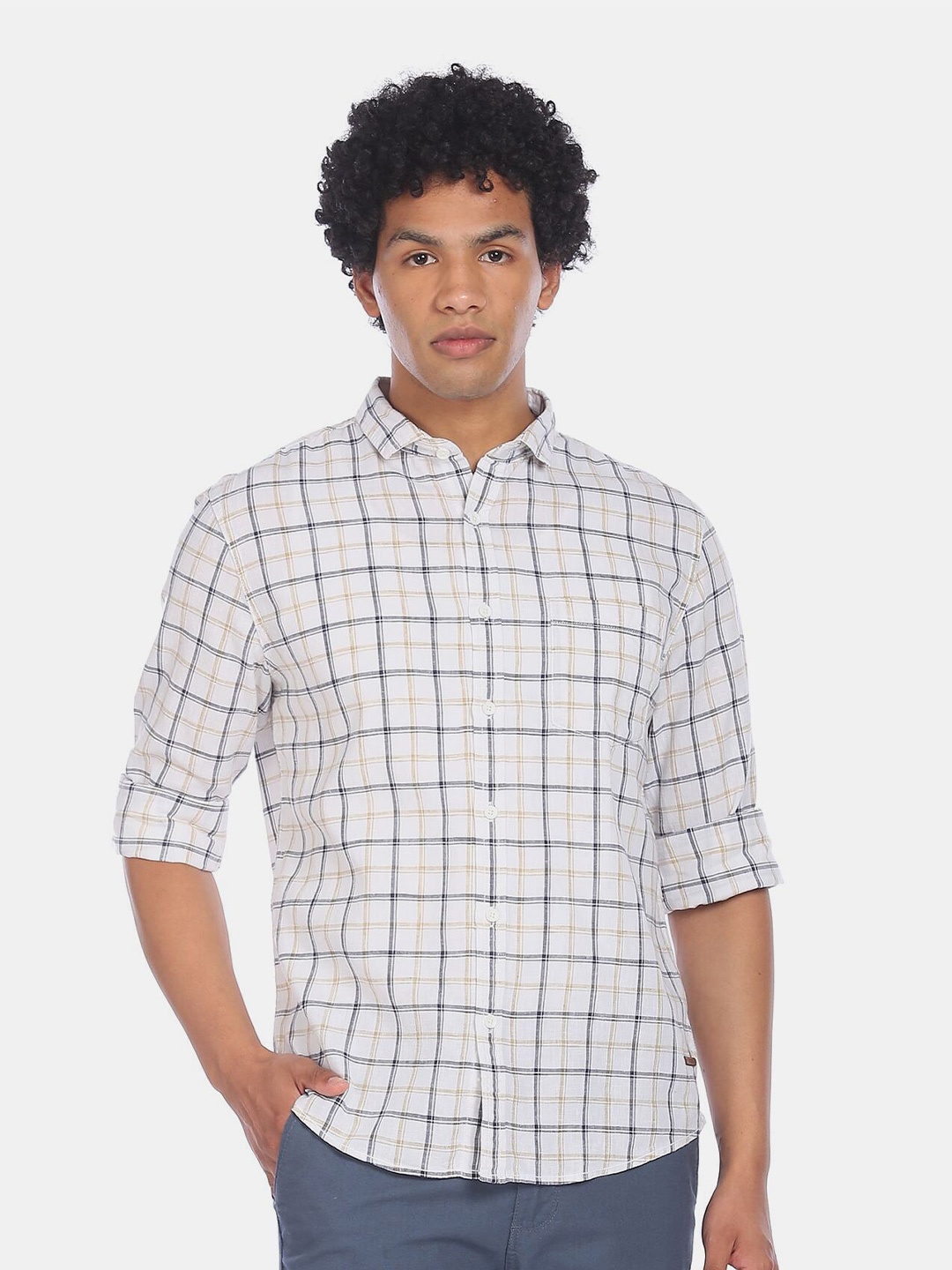 

Cherokee Men White & Beige Checked Casual Shirt