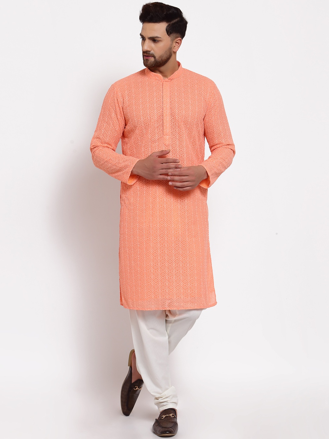 

MOHANLAL SONS Men Peach-Coloured Floral Chikankari Georgette Kurta
