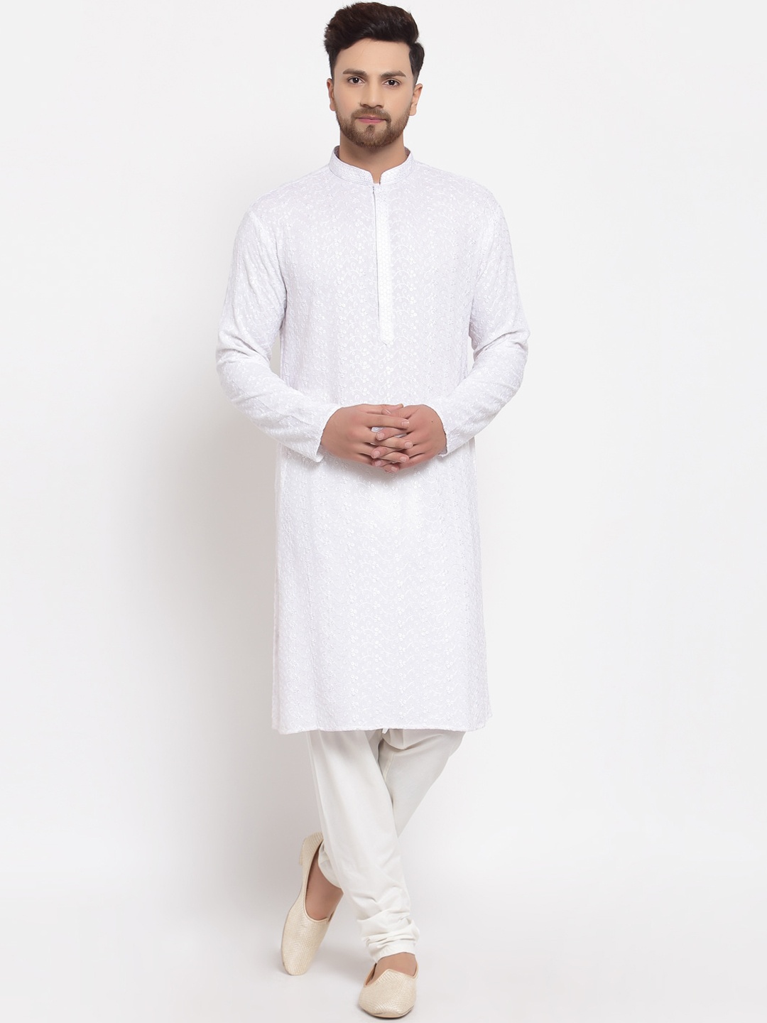 

MOHANLAL SONS Men White Embroidered Chikankari Kurta