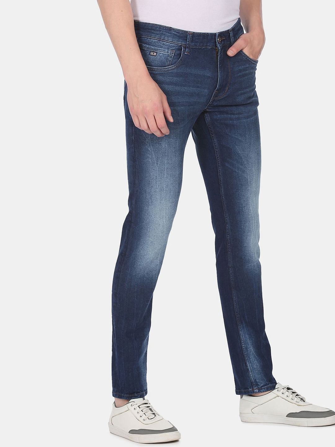 

Arrow Sport Men Blue Slim Fit Mildly Distressed Light Fade Jeans