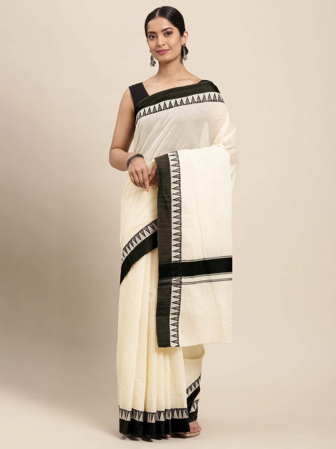 

Thara Sarees Women Off White & Black Ethnic Motifs Pure Cotton Kasavu Saree