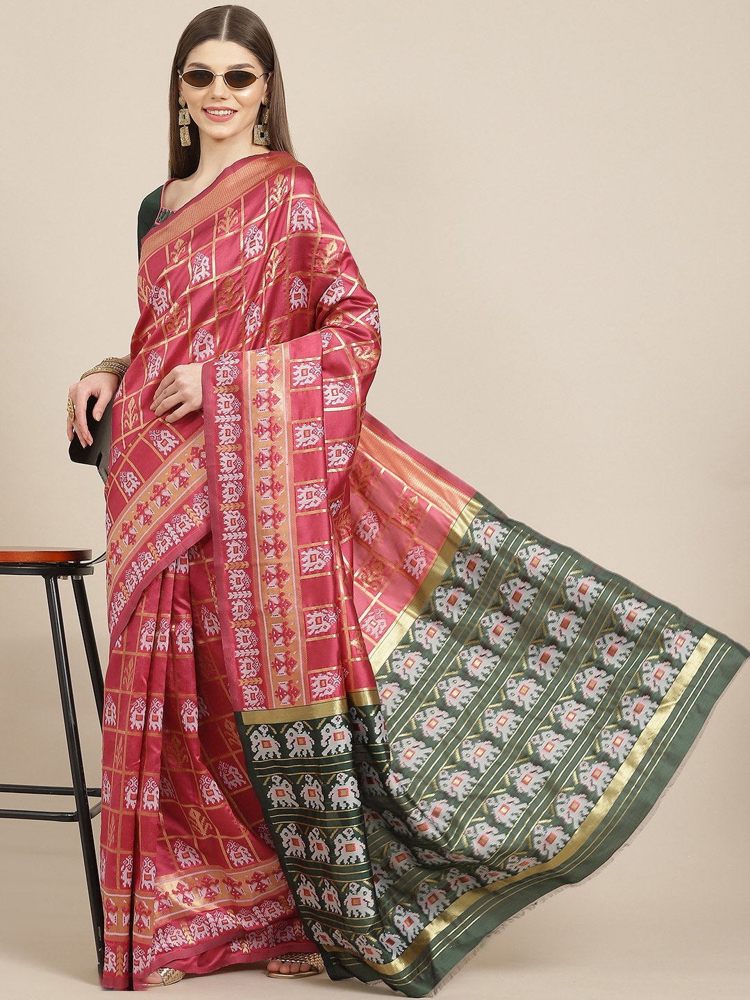 

Mitera Pink & Olive Green Woven Design Silk Cotton Banarasi Saree