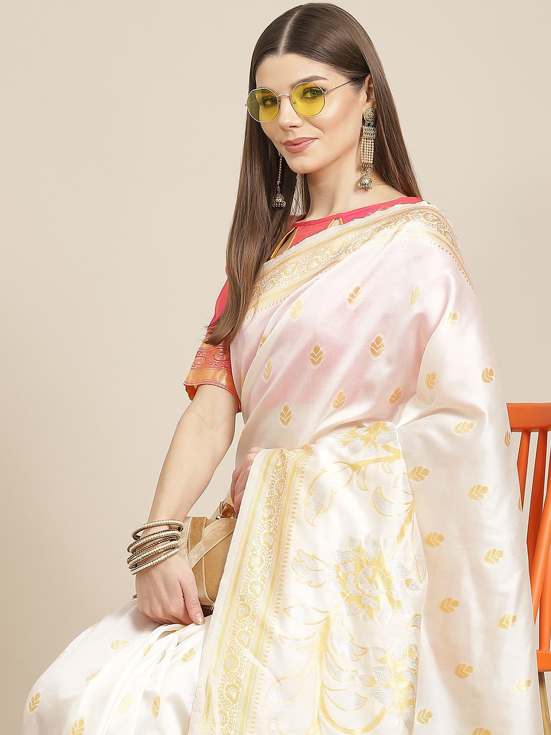 

Mitera Cream-Coloured & Golden Woven Design Silk Cotton Banarasi Saree