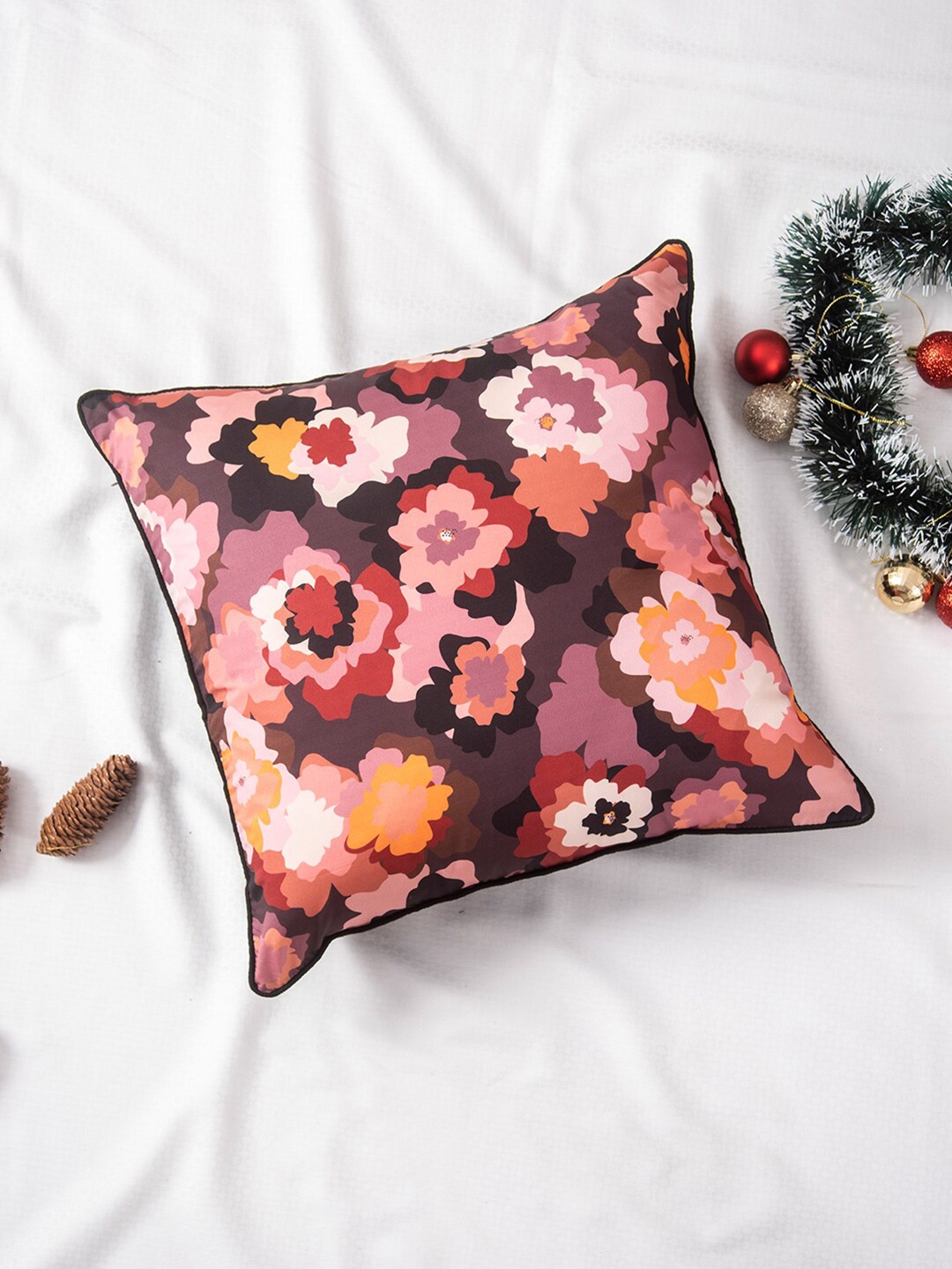 

nestroots Pink & Red Floral Square Cushion Covers