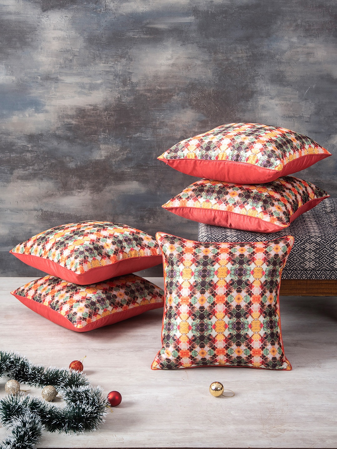 

nestroots Red & Green Set of 5 Floral Square Cushion Covers