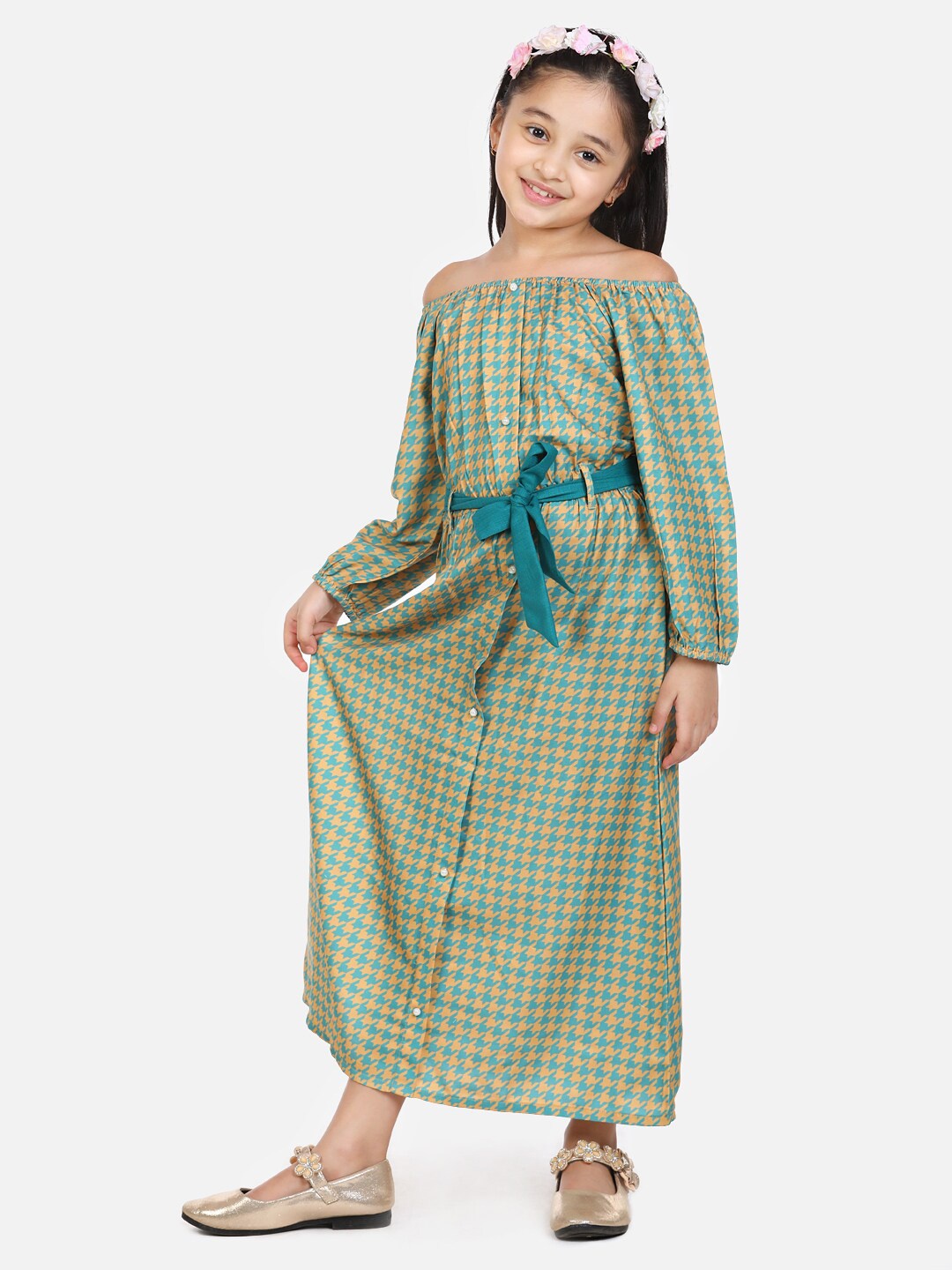 

LilPicks Green & Yellow Off-Shoulder Maxi Dress