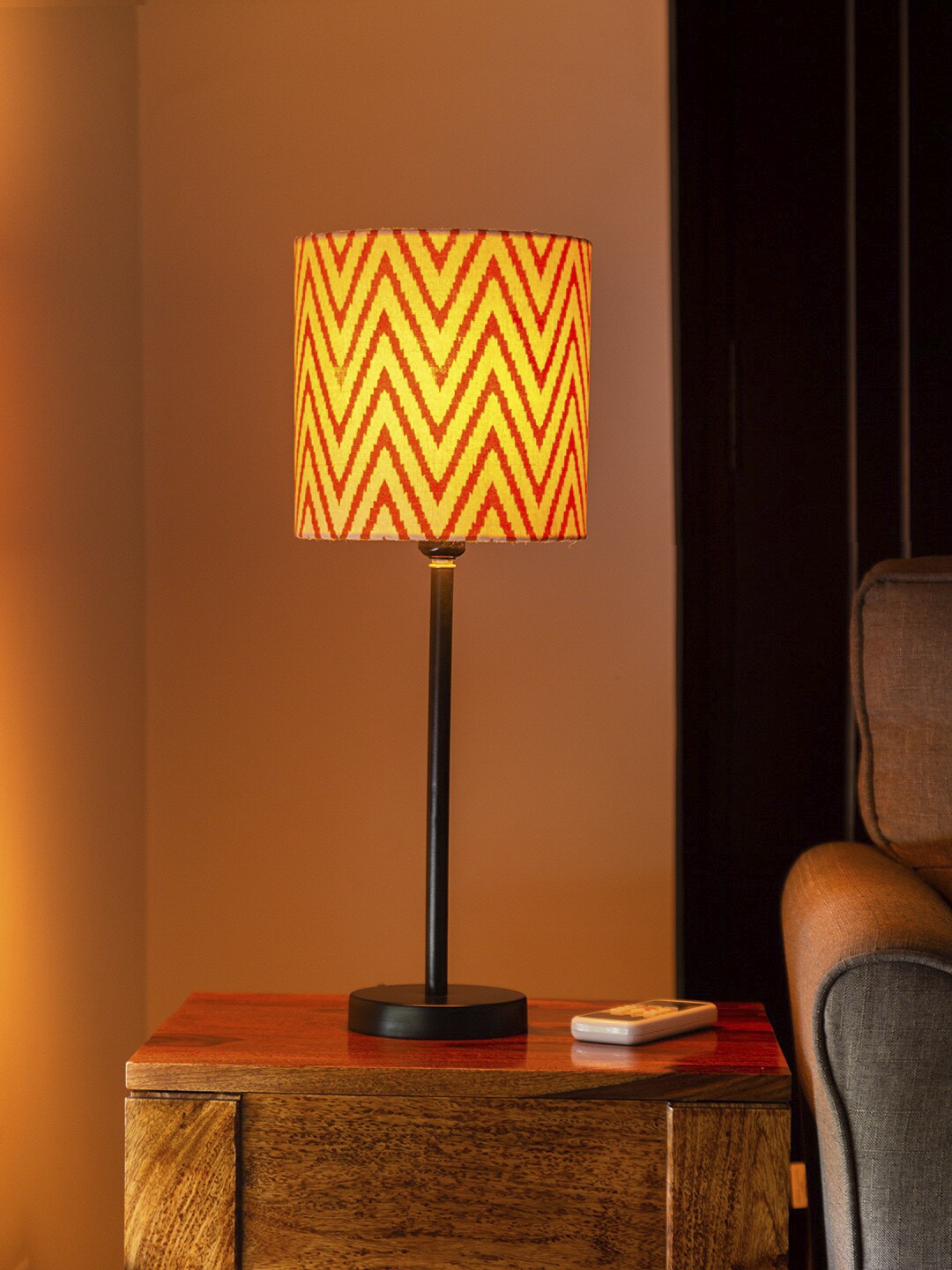 

ExclusiveLane Orange Table Lamp With Shade In Iron