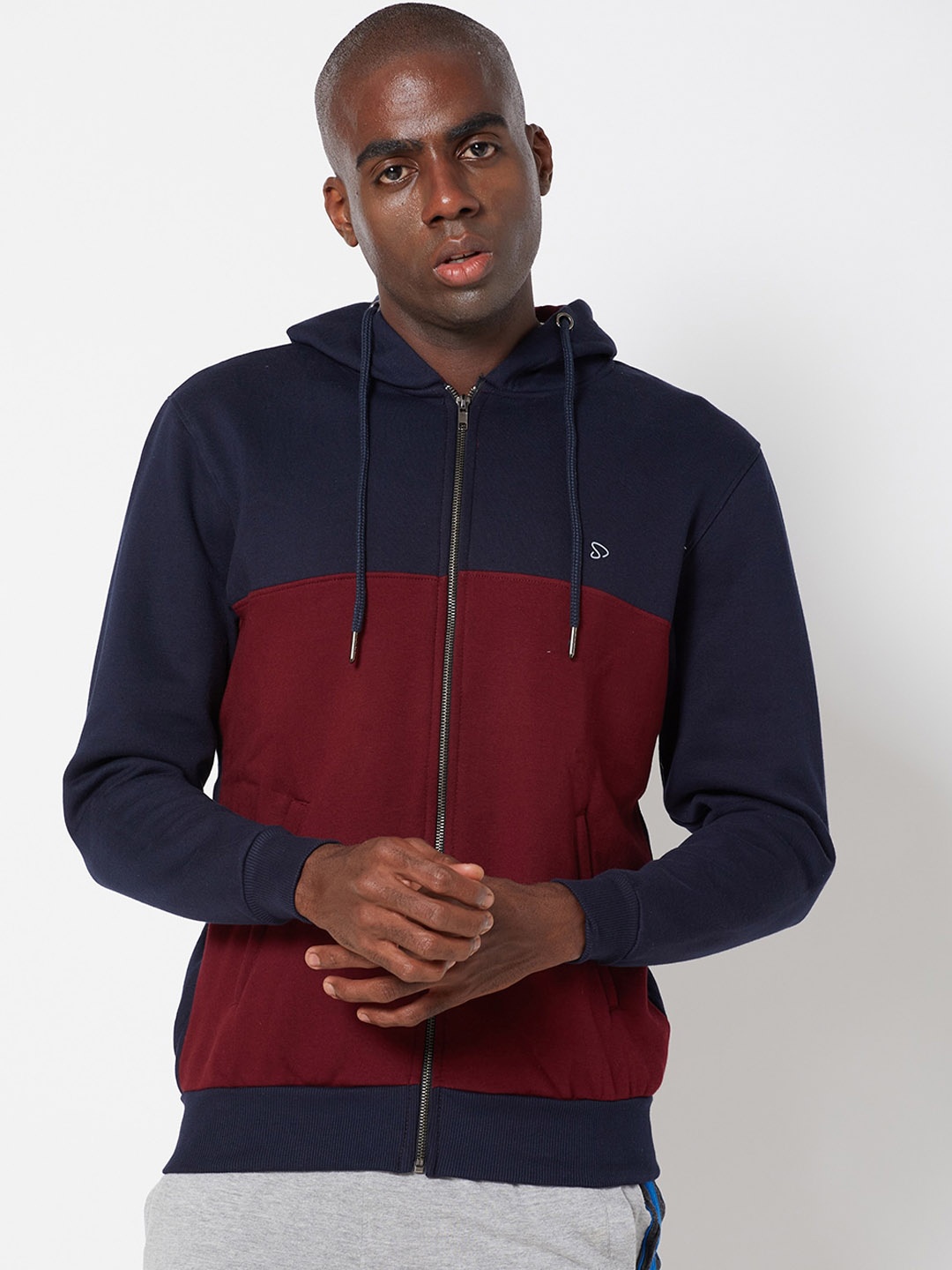 

SPORTO Men Navy Blue & Maroon Colourblocked Hooded Sweatshirt