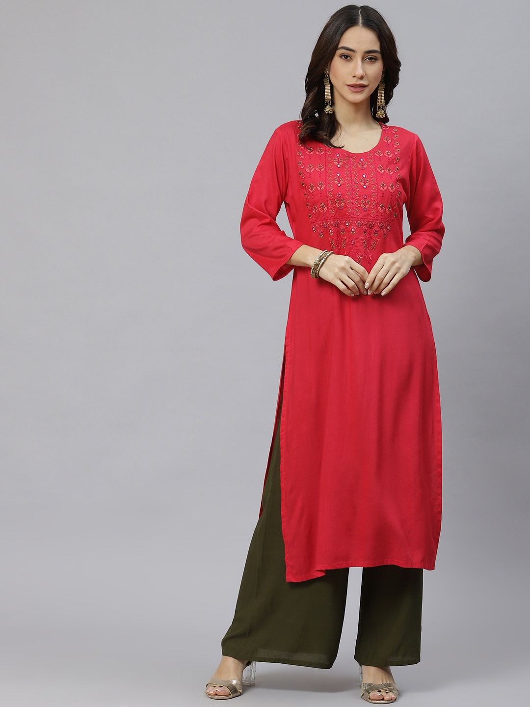 

Ives Women Pink Ethnic Motifs Embroidered Kurta