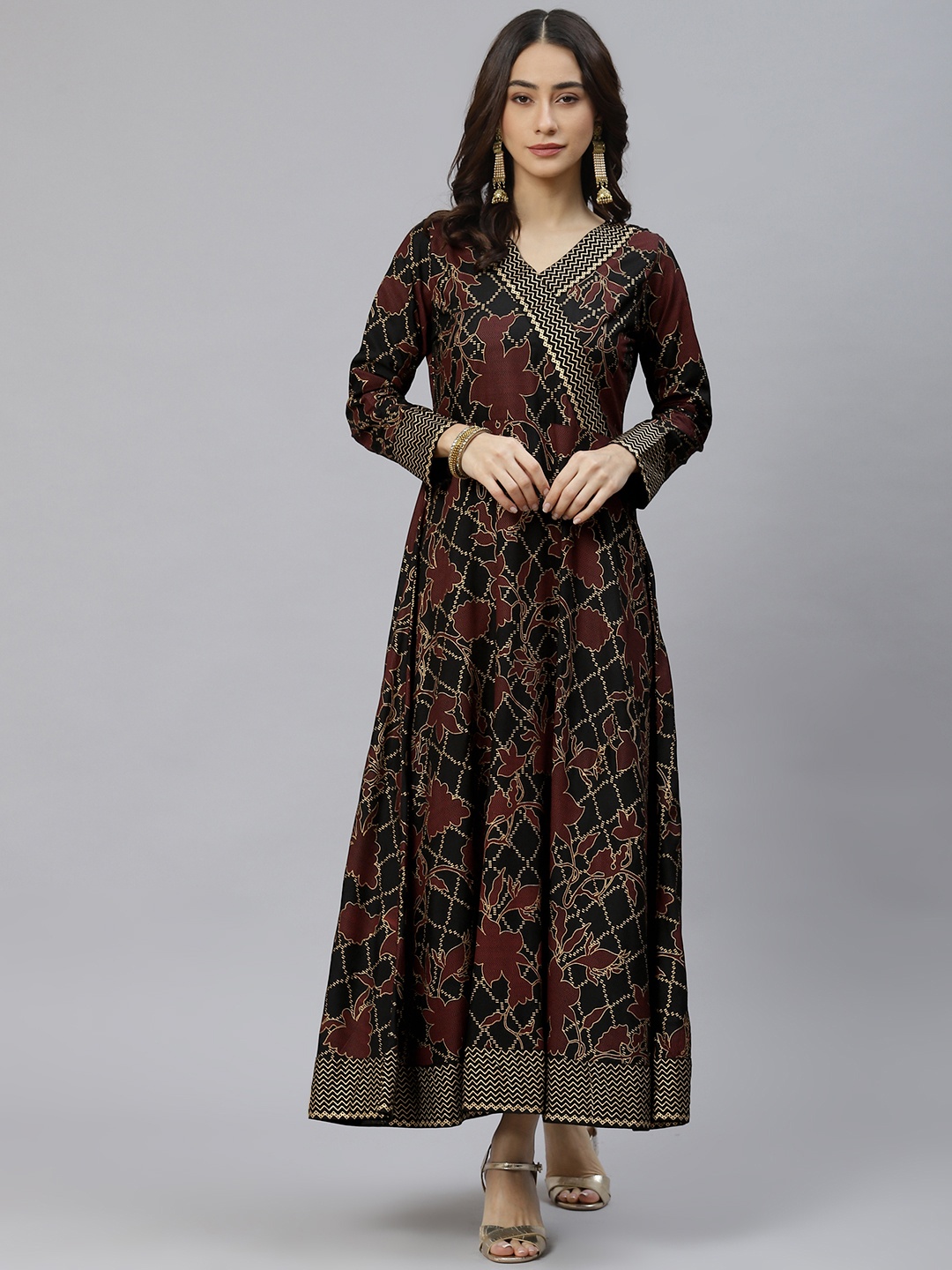 

Ives Women Black & Maroon Printed Anarkali Kurta