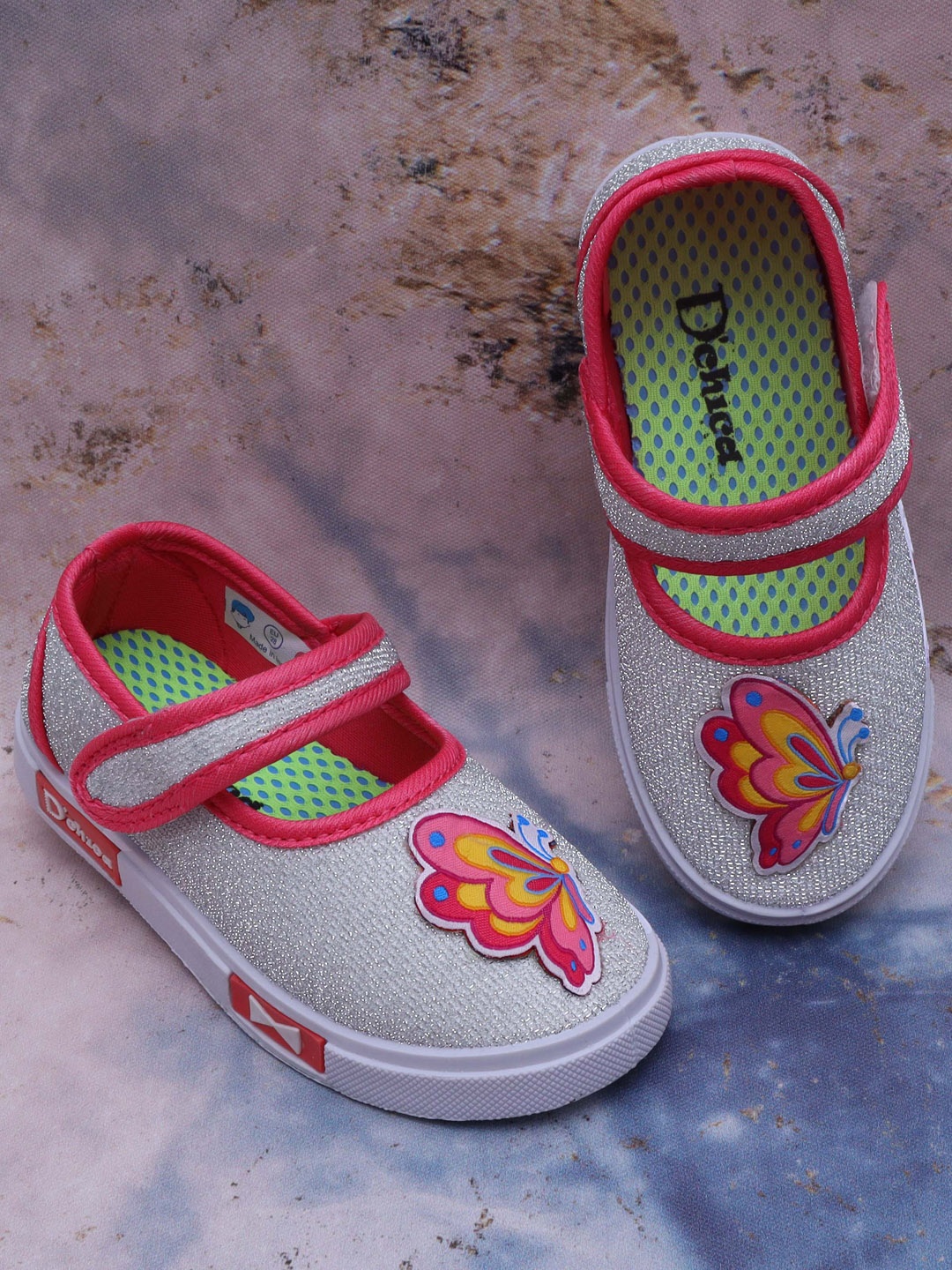 

DChica Girls Silver-Toned Butterfly Applique Mary Janes