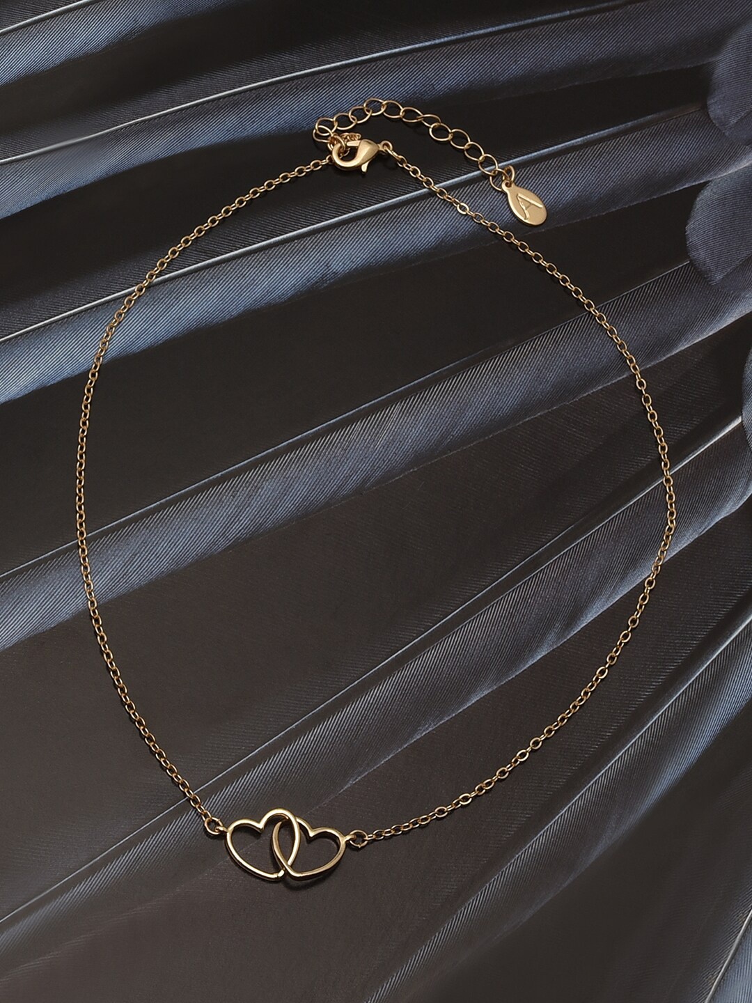 

Accessorize Women Linked Hearts Necklace, Gold