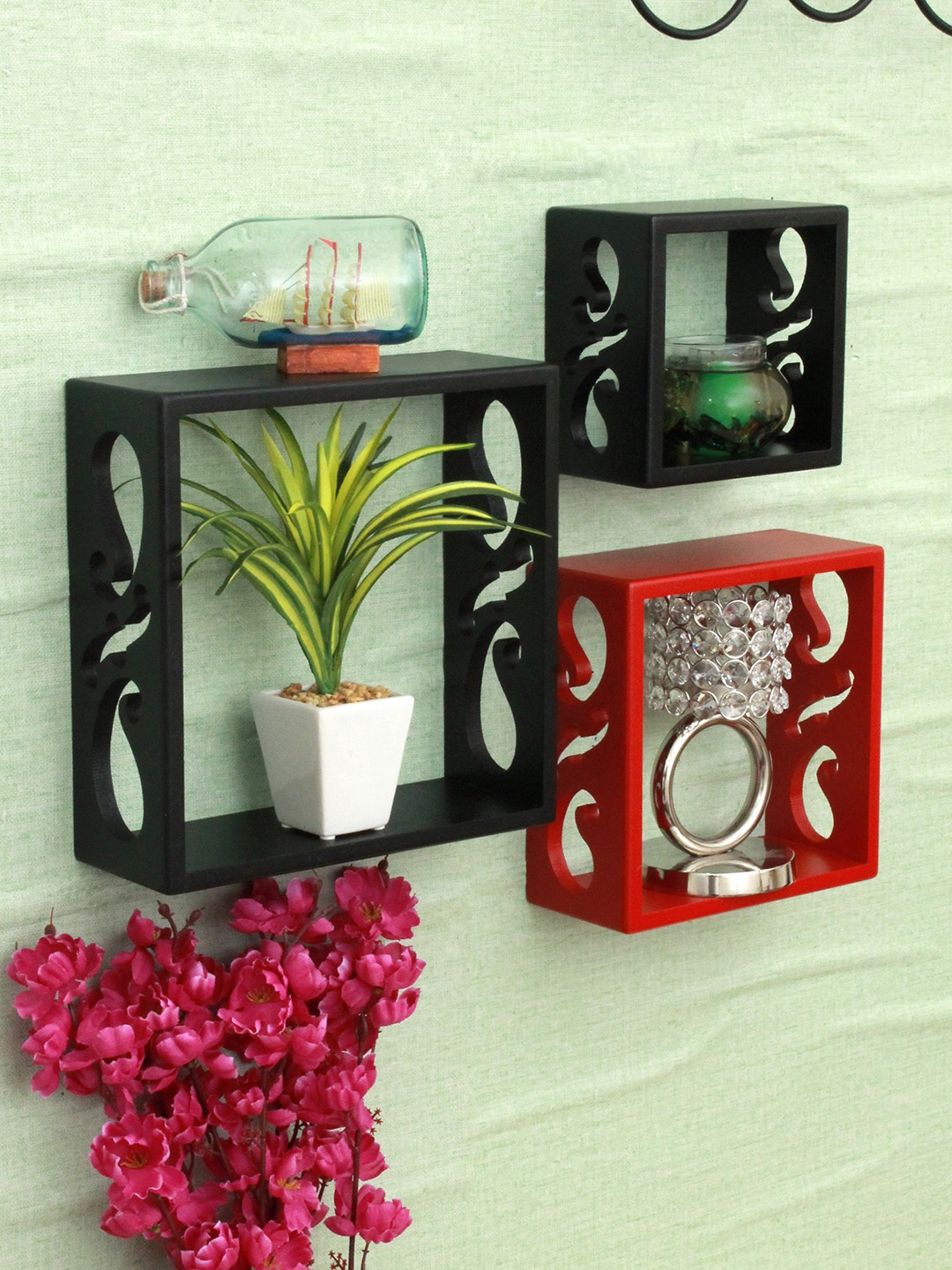 

Home Sparkle Set of 3 Black & Red MDF Pocket Wall Shelf