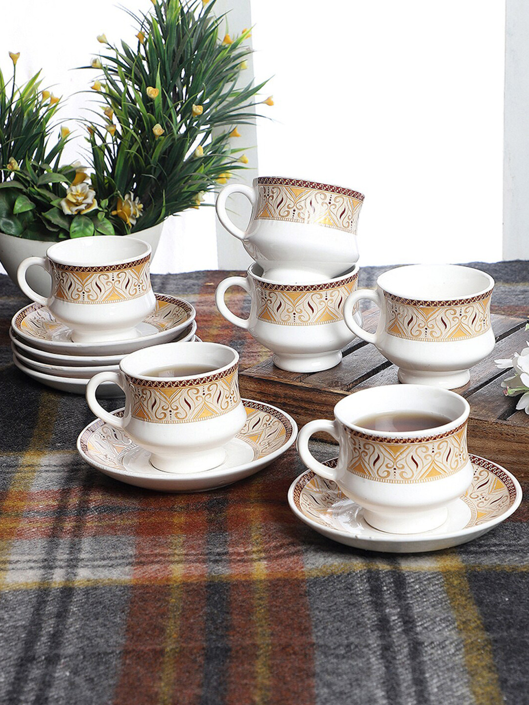 

CDI White & Brown Ethnic Motifs Printed Bone China Glossy Cups and Saucers Set of Cups and Mugs