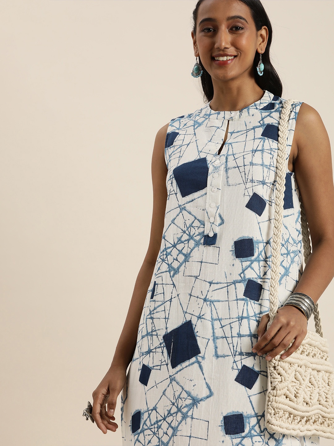 

Taavi Women White & Blue Cyanotype Printed Indigo Kurta with Pocket Detail