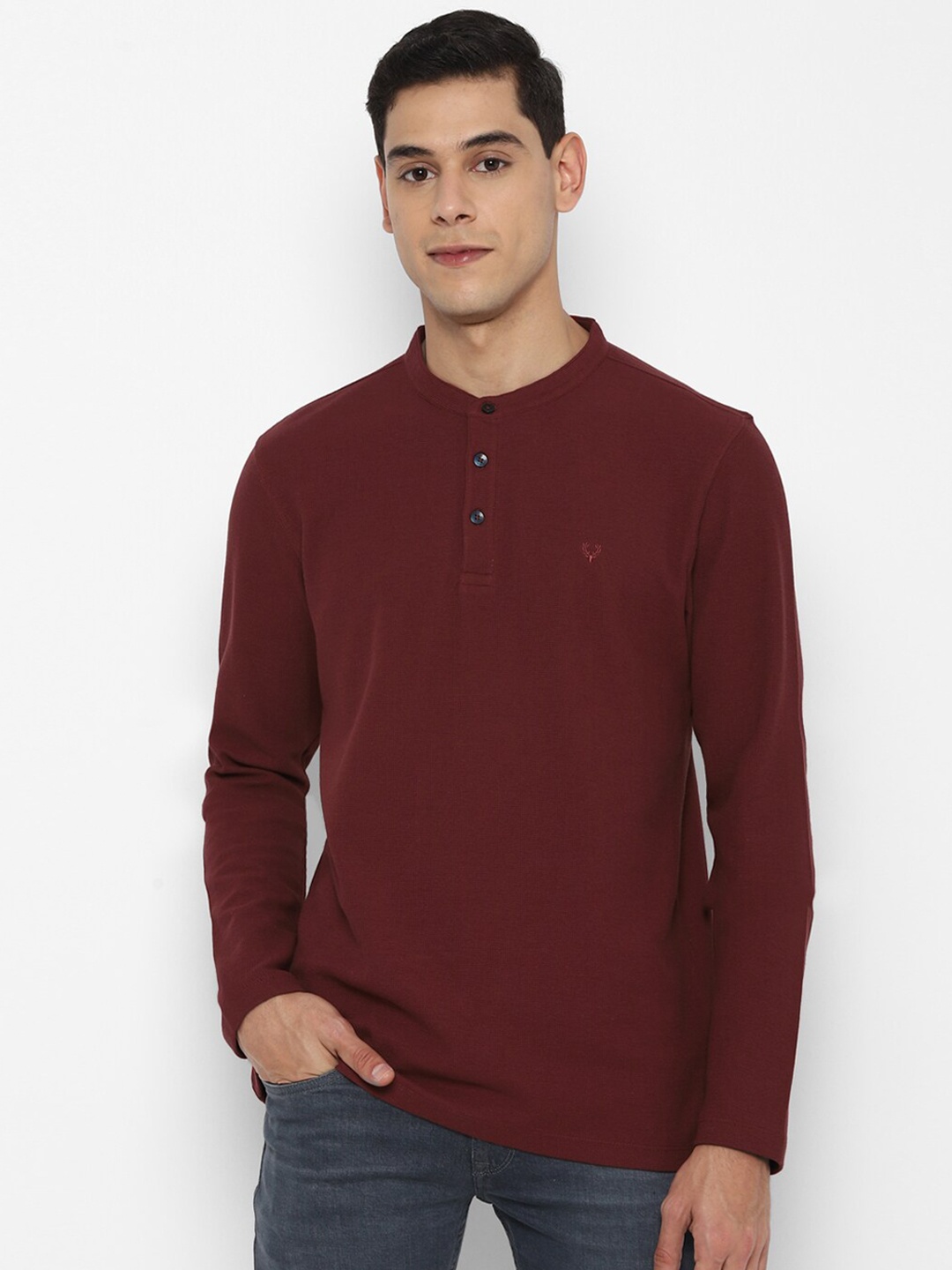 

Allen Solly Men Maroon Solid Henley Neck Pure Cotton T-shirt