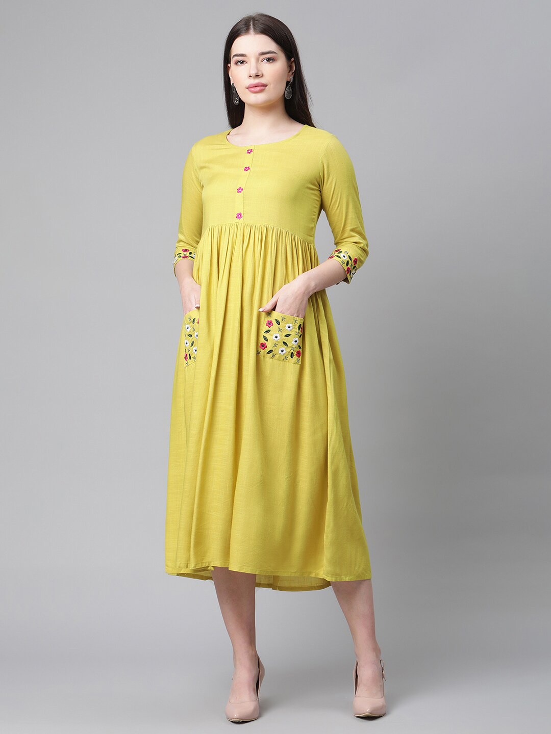 

Sringam Women Green Solid A-Line Midi Dress