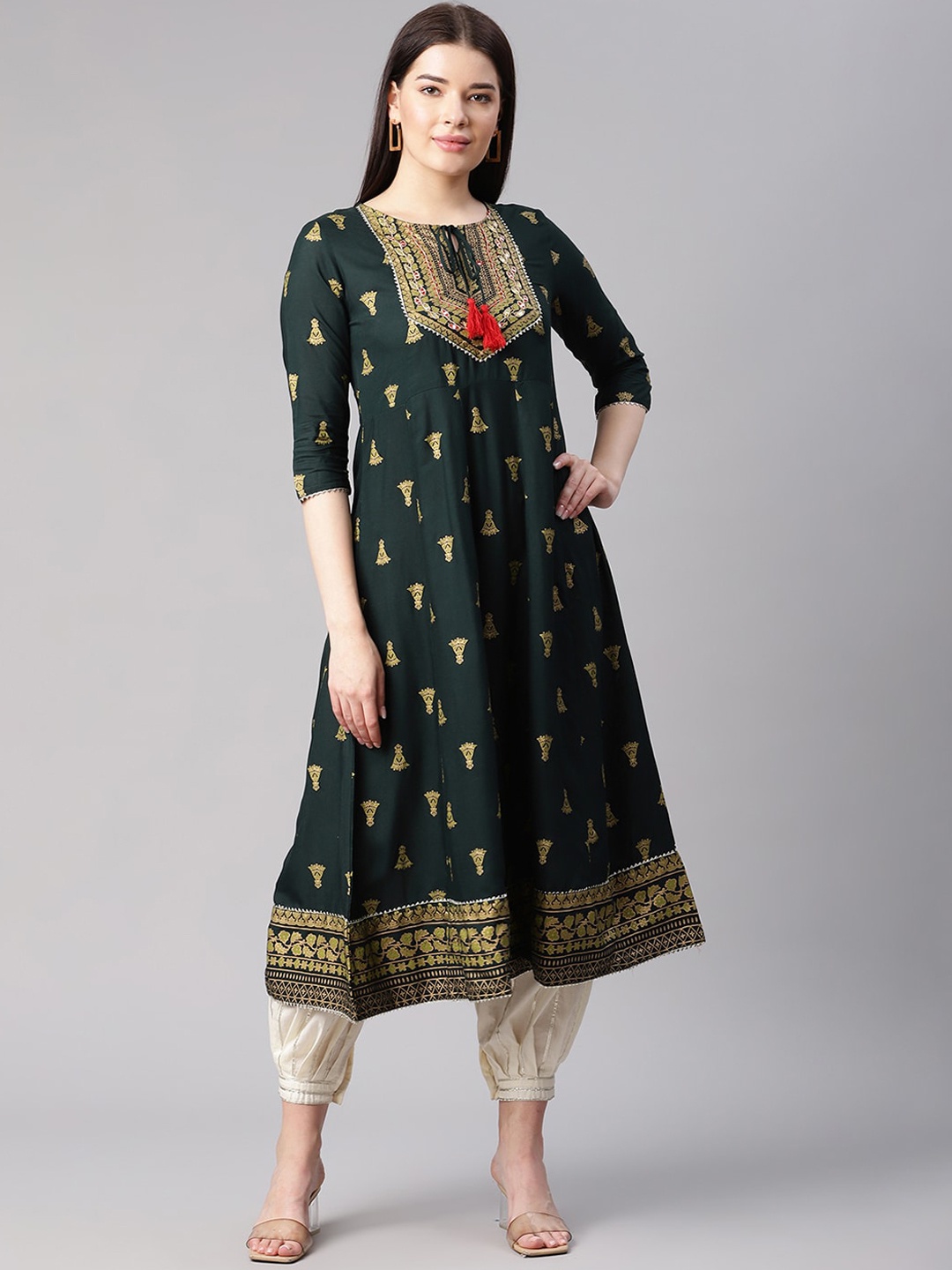 

Sringam Women Green Ethnic Motifs Printed Anarkali Kurta