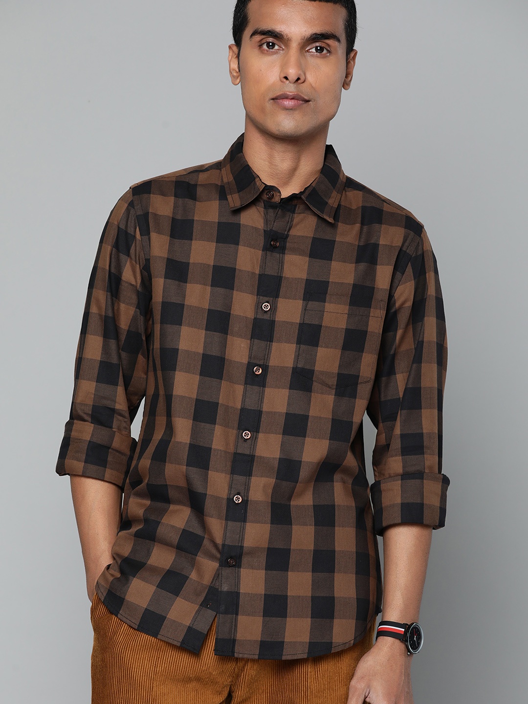 

Harvard Men Brown & Black Pure Cotton Checked Casual Shirt