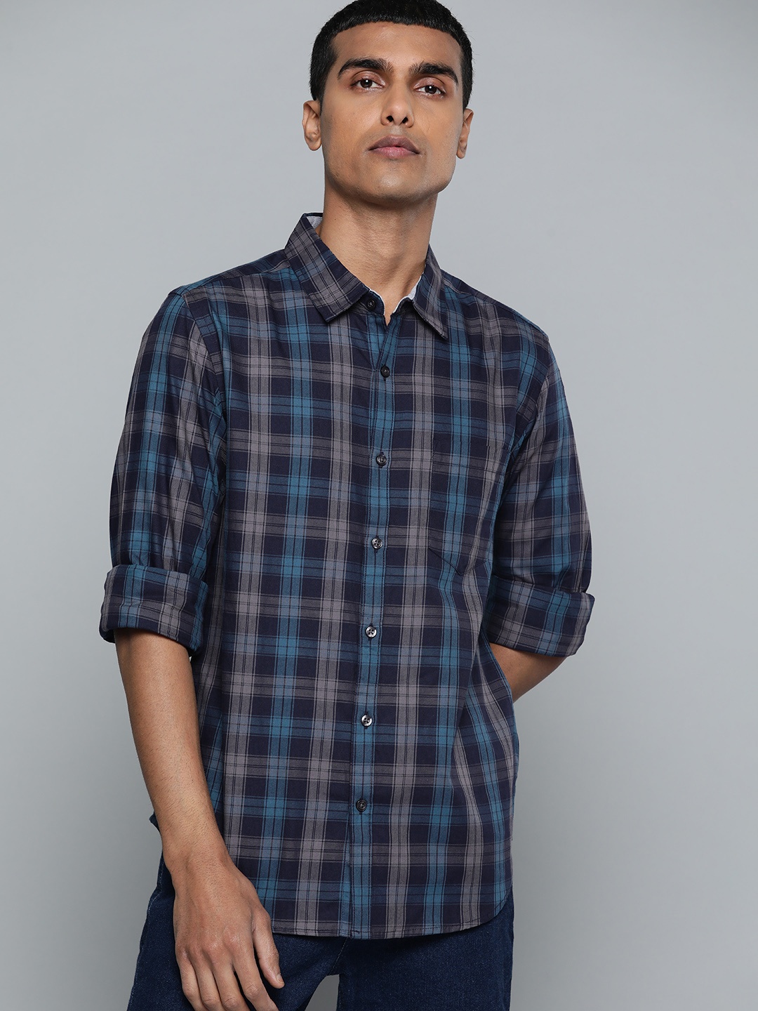 

Harvard Men Blue & Grey Pure Cotton Classic Fit Checked Casual Shirt