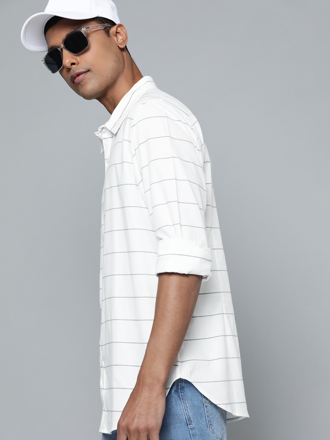 

Harvard Men White Pure Cotton Classic Fit Striped Casual Shirt