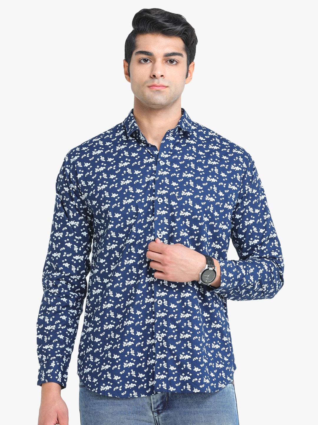 

COLVYNHARRIS JEANS Men Navy Blue & White Cotton Linen Slim Fit Floral Print Casual Shirt