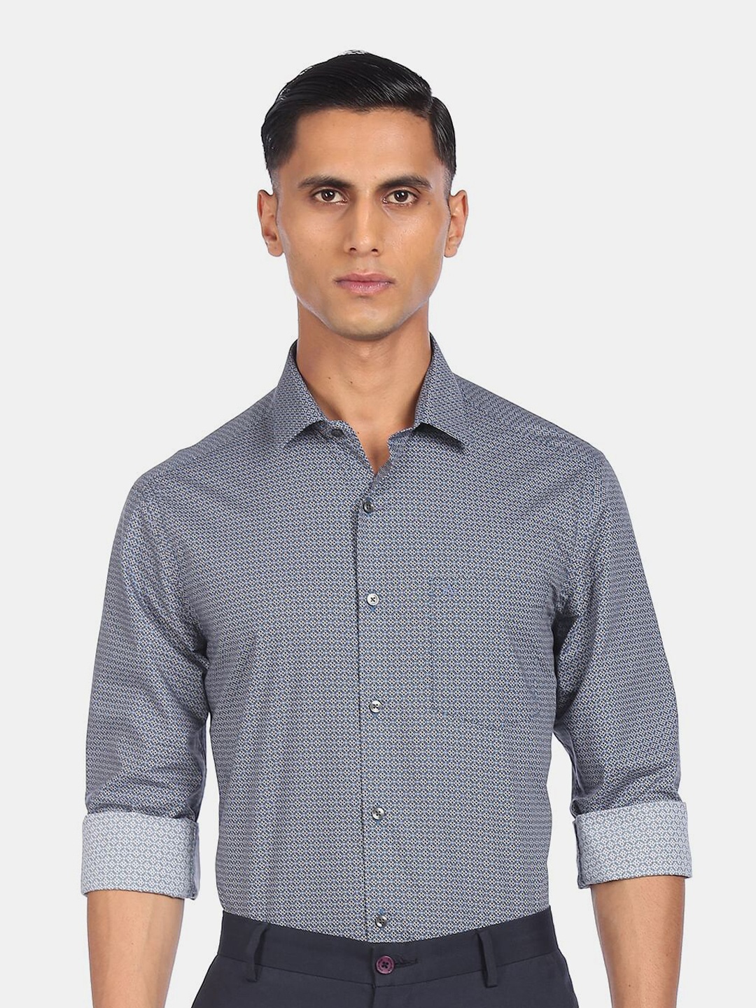 

Arrow Men Blue Slim Fit Printed Casual Shirt