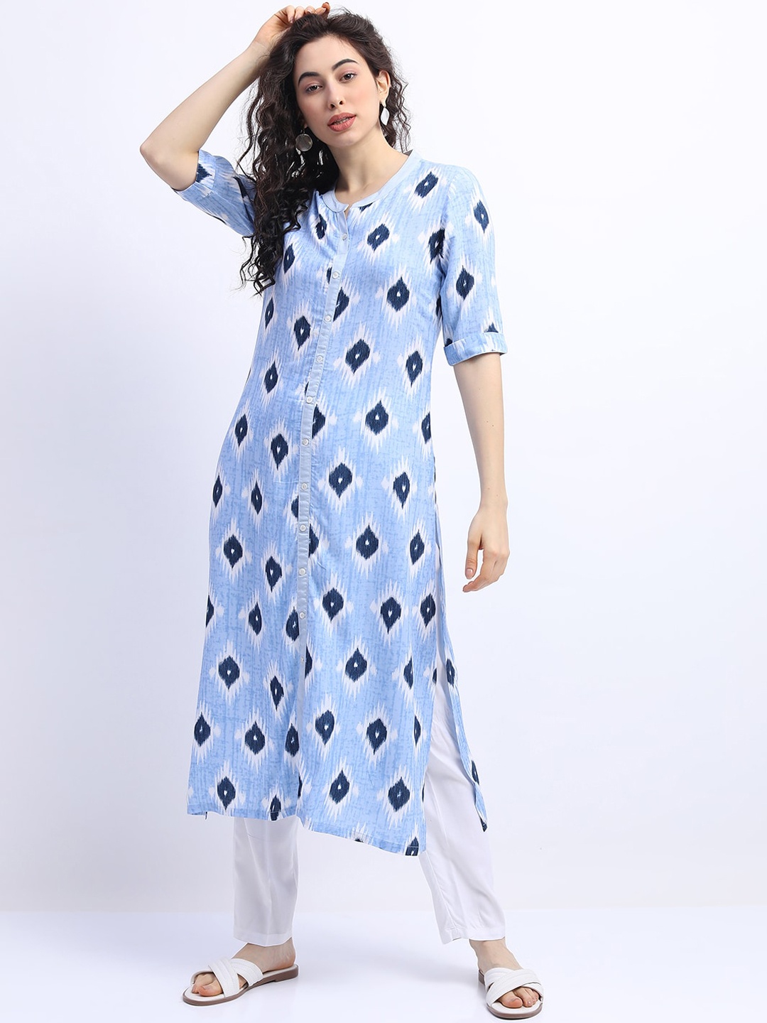 

Vishudh Women Blue Ikat Dyed Cold-Shoulder Sleeves Kurta