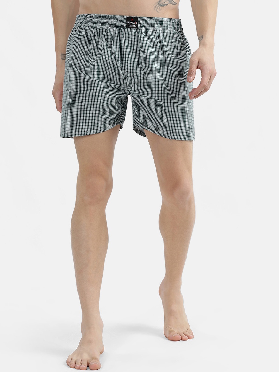 

V2 Value & Variety Men Green Checked Boxers 1114056249007