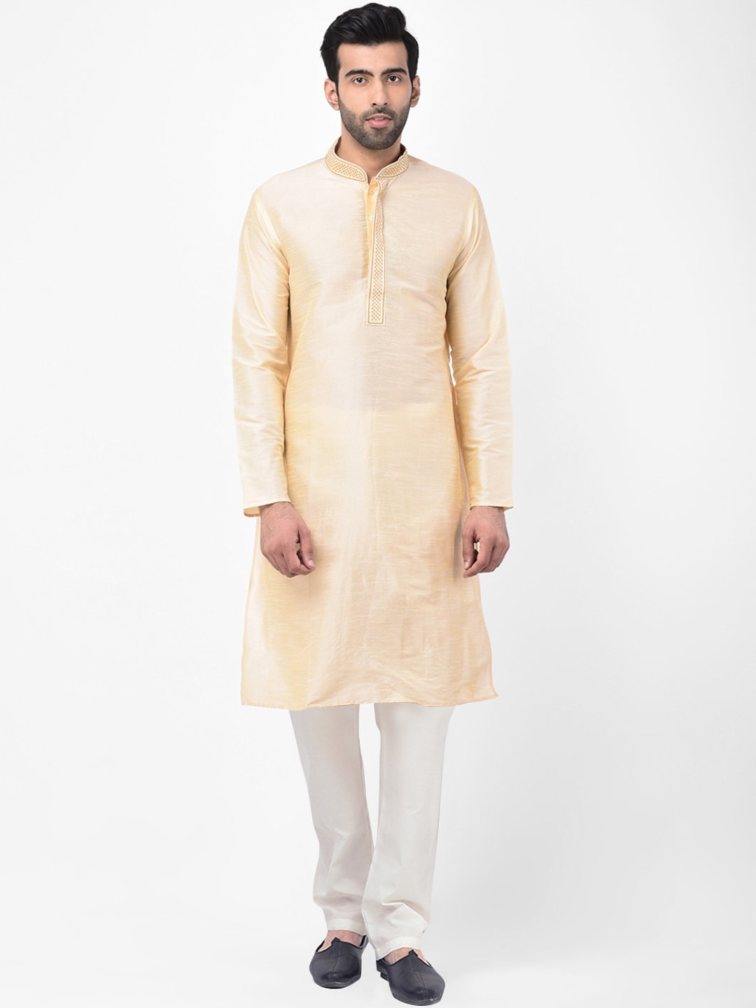 

SG LEMAN Men Cream-Coloured Thread Work Raw Silk Kurta with Churidar