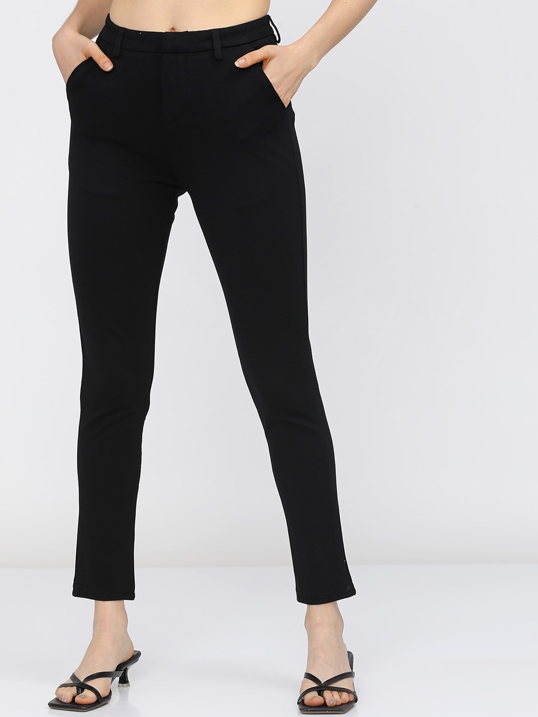 

Basics By Tokyo Talkies Women Black Solid Slim Fit Trousers