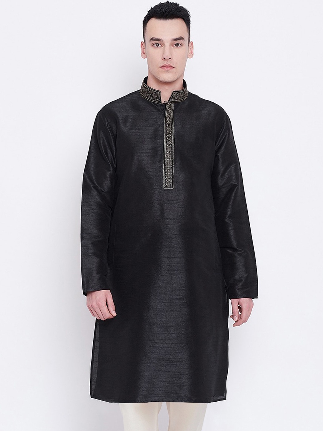 

SG LEMAN Men Black Thread Work Raw Silk Raw Silk Kurta
