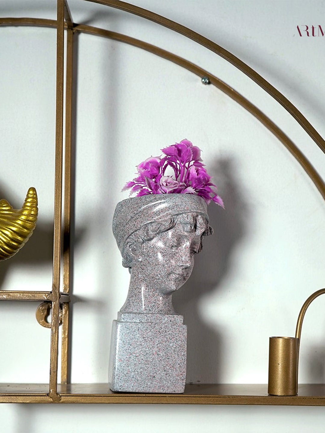 

THE ARTMENT Grey European Sculpture Table Planter
