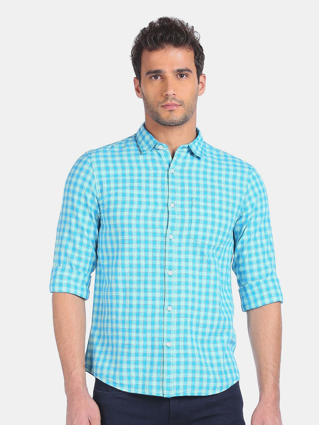 

Ruggers Men Blue Checked Casual Shirt