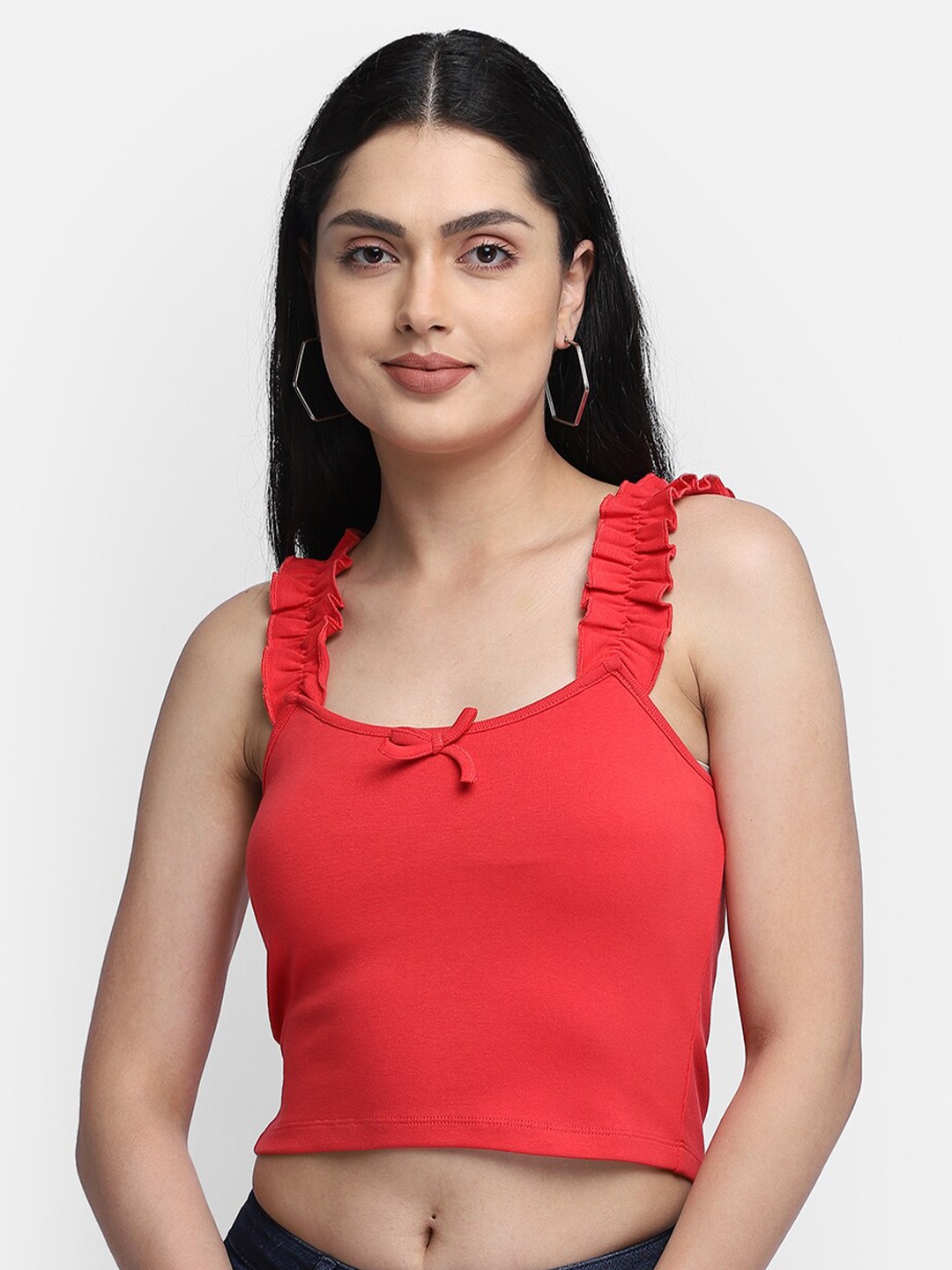 

Yaadleen Red Solid Crop Top