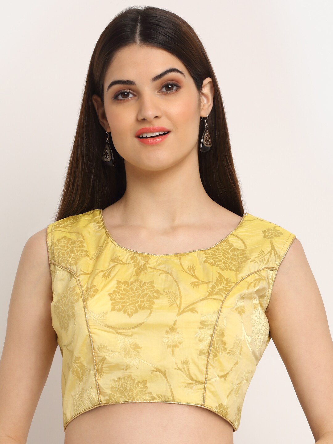 

Grancy Woman Gold-Coloured Printed Silk Saree Blouse