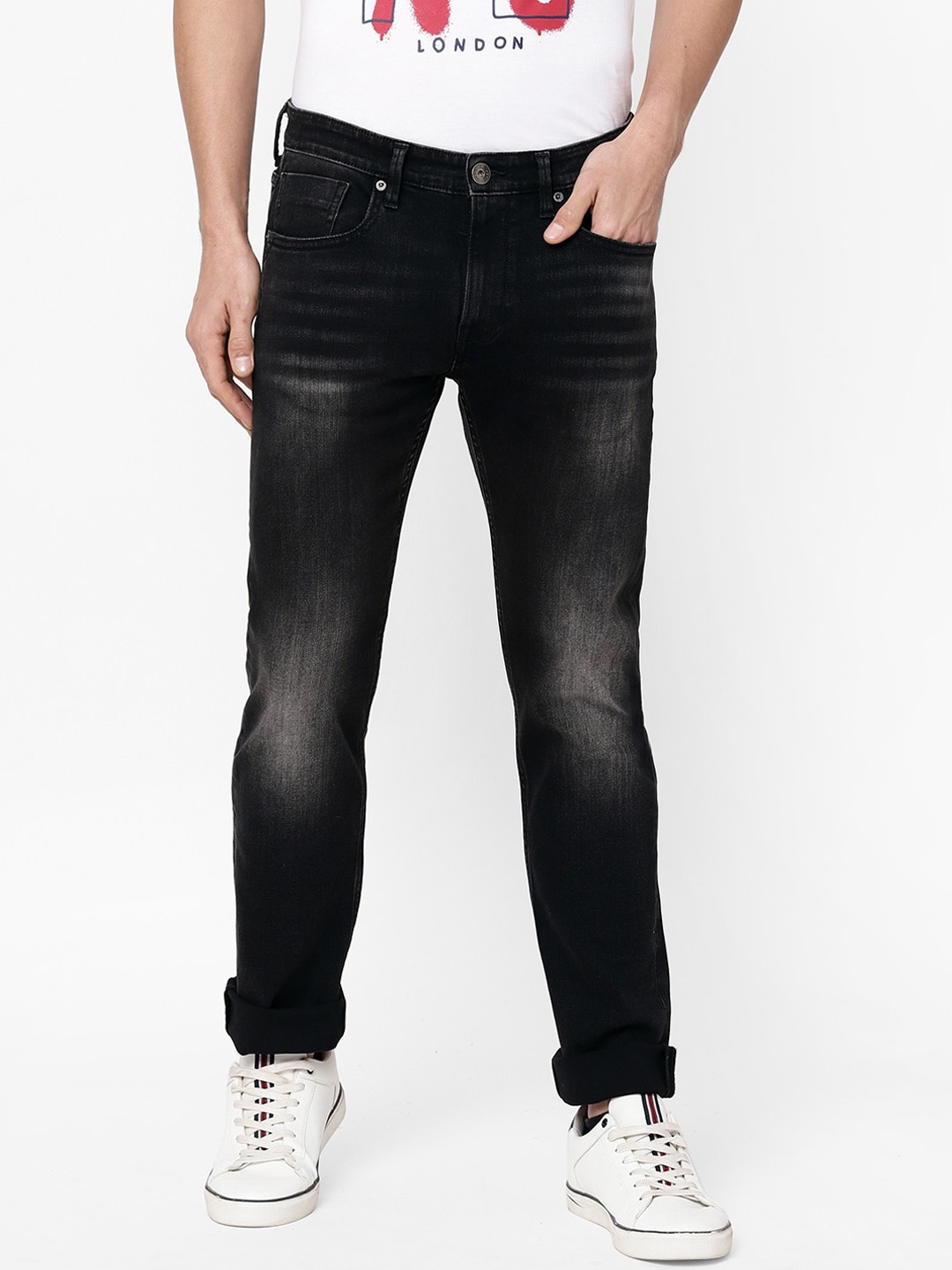 

Pepe Jeans Men Black Mildly Distressed Heavy Fade Jeans